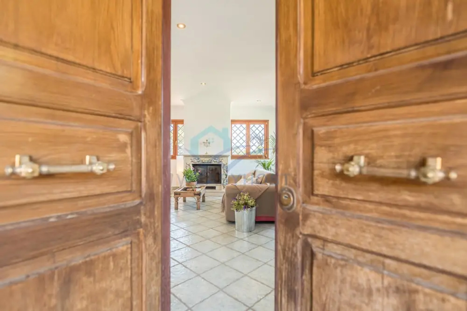 New Refined Villa Rayskaya In Monte Compatri