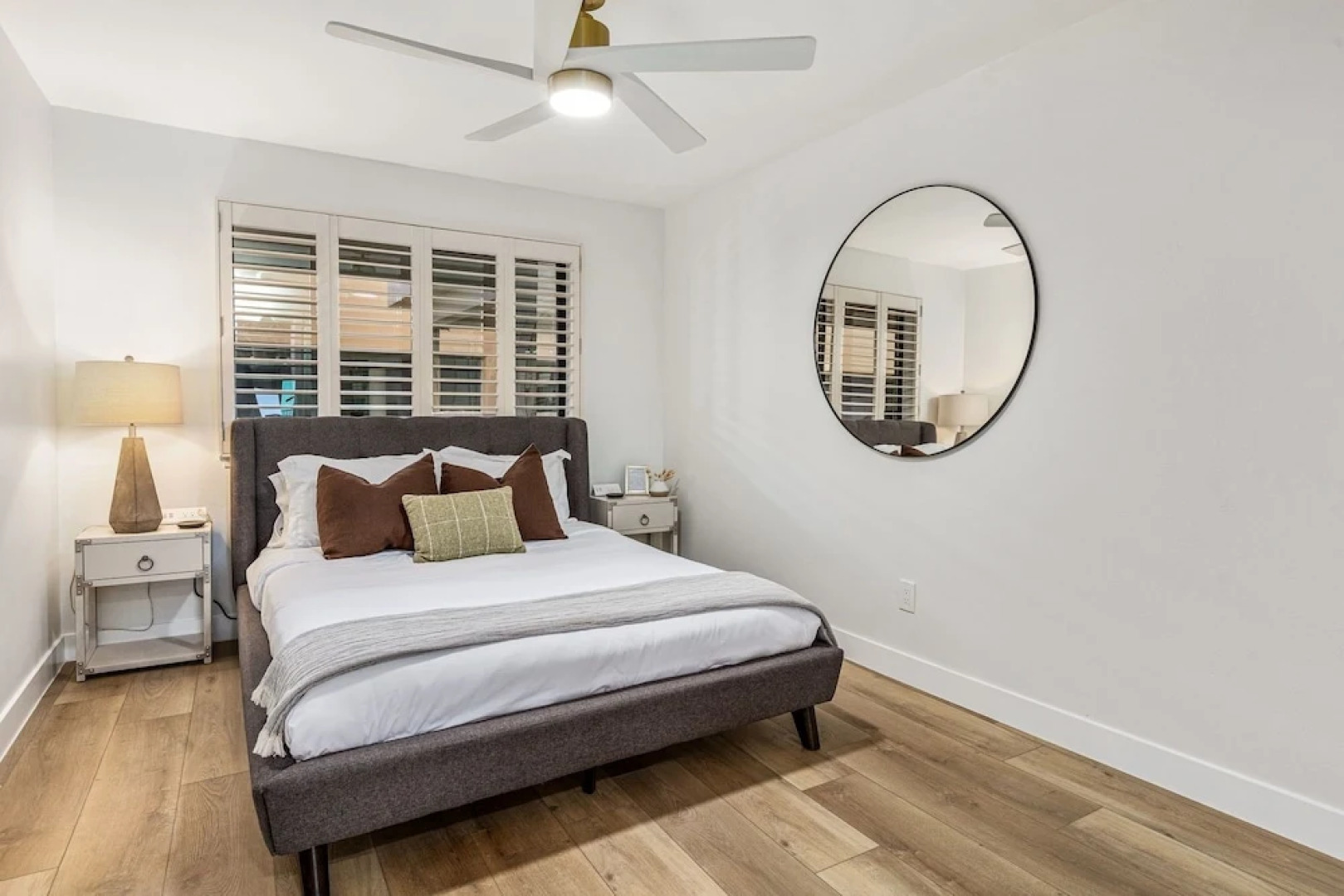 Dmbc 823b 2 Bedroom Condo by RedAwning