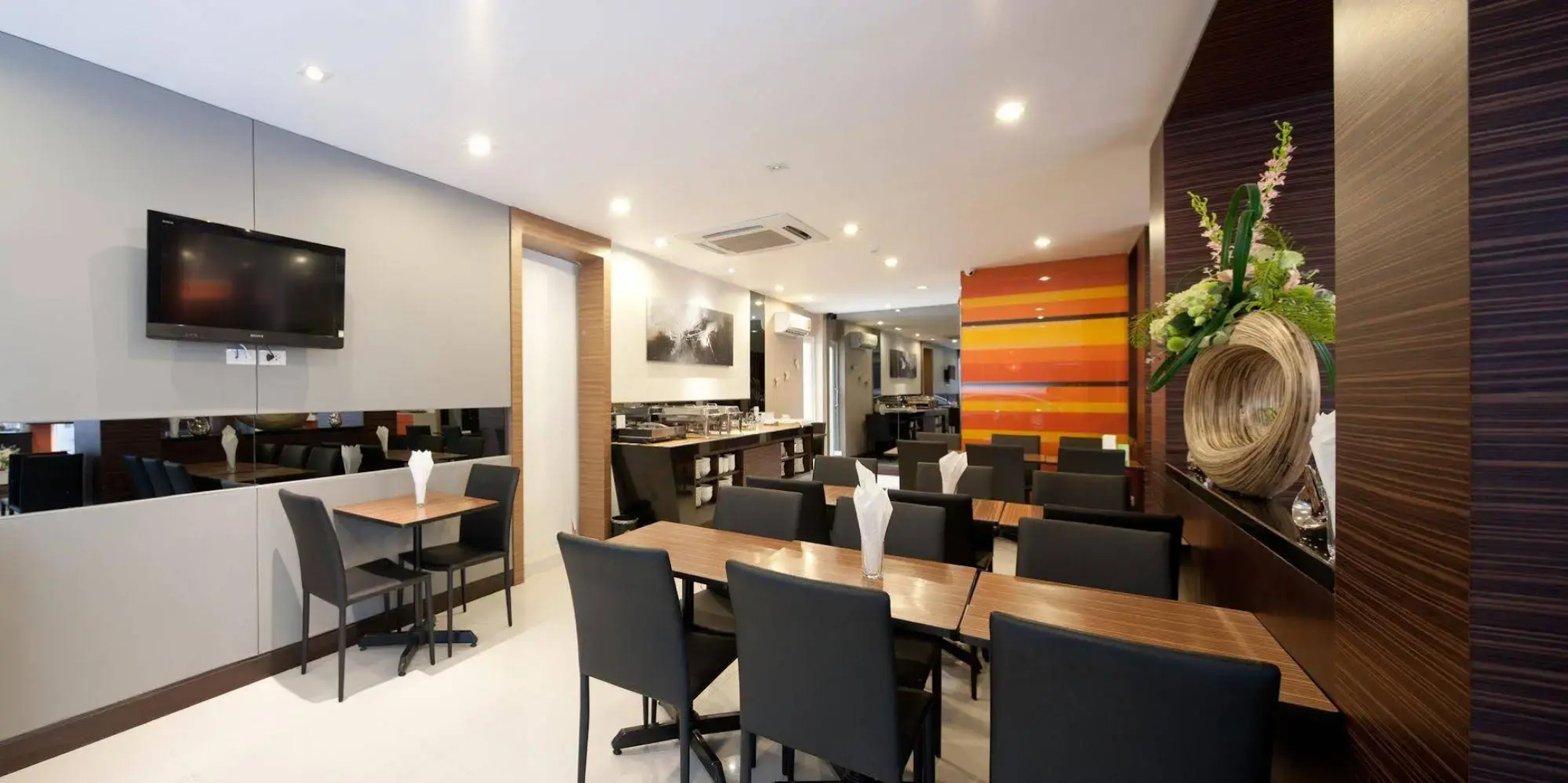 Отель Arawana Express Phromphong