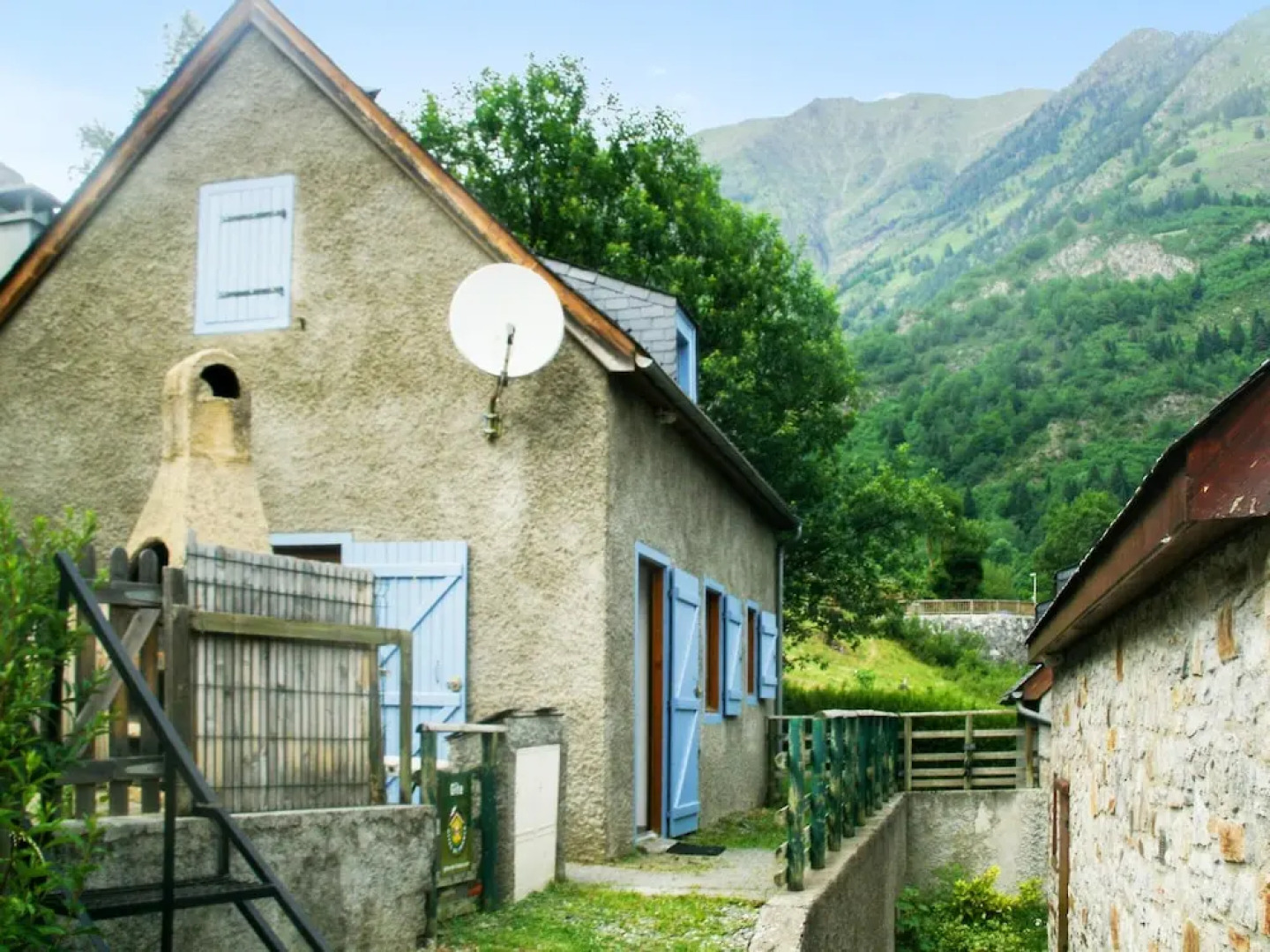 House With 3 Bedrooms in Aragnouet, With Wonderful Mountain View and E