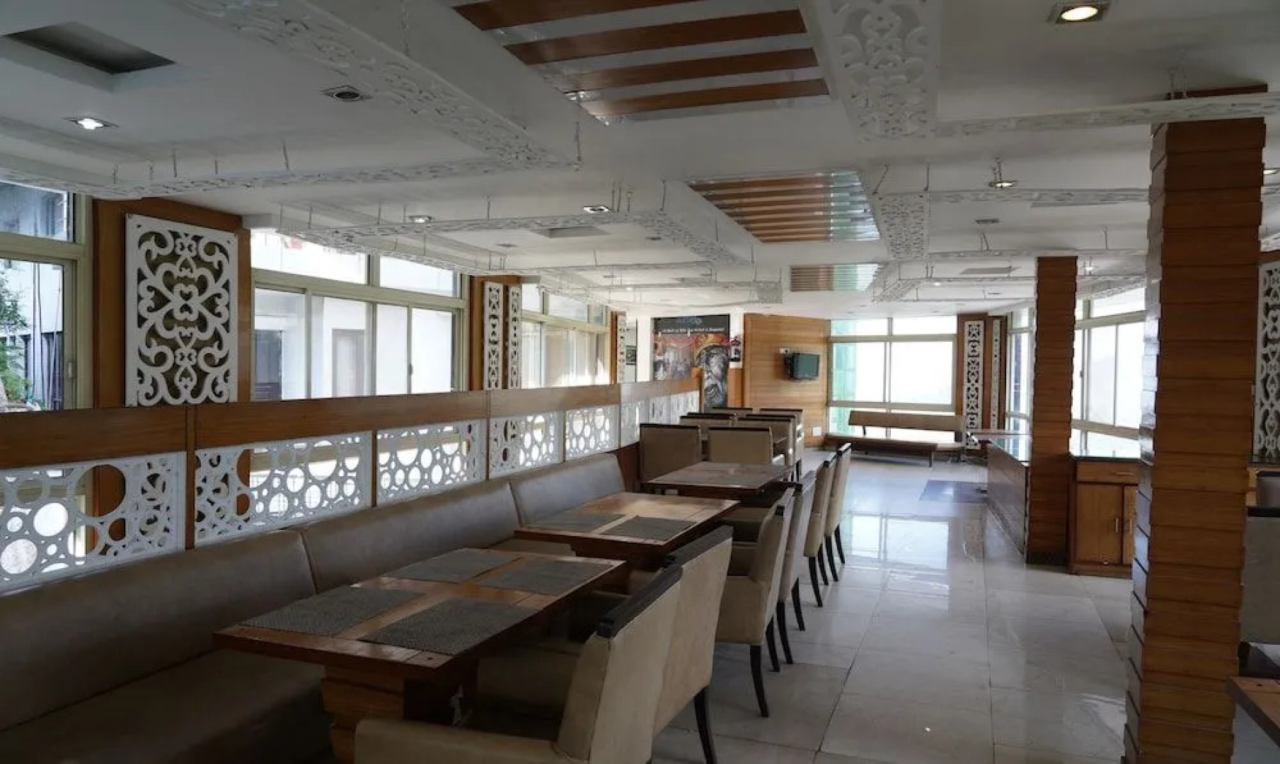 Treebo Trend Royal Mansion