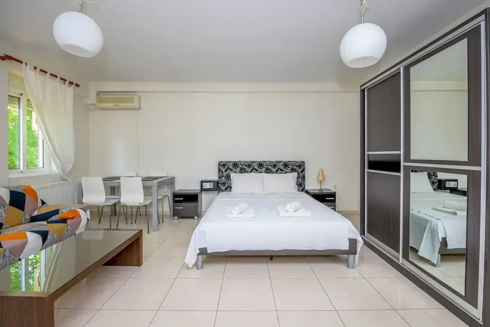 Cozy 'koukou' Discrete Apartment in Orestiada