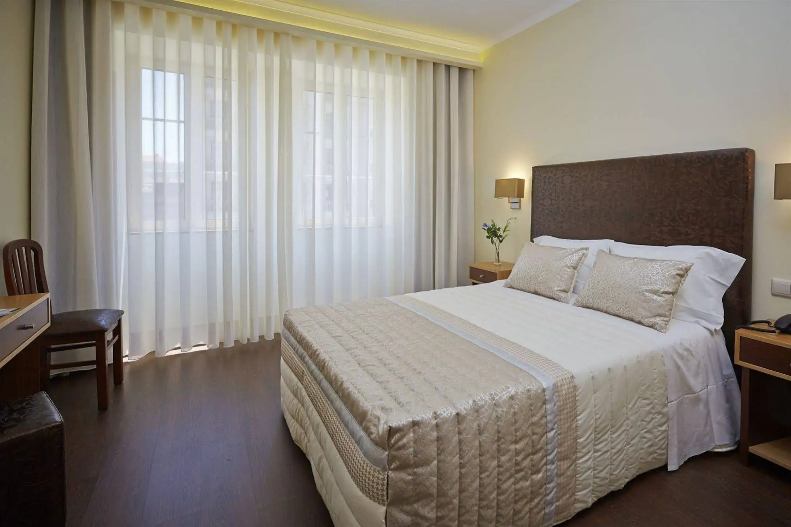 Welcome In - Suites & Hostel