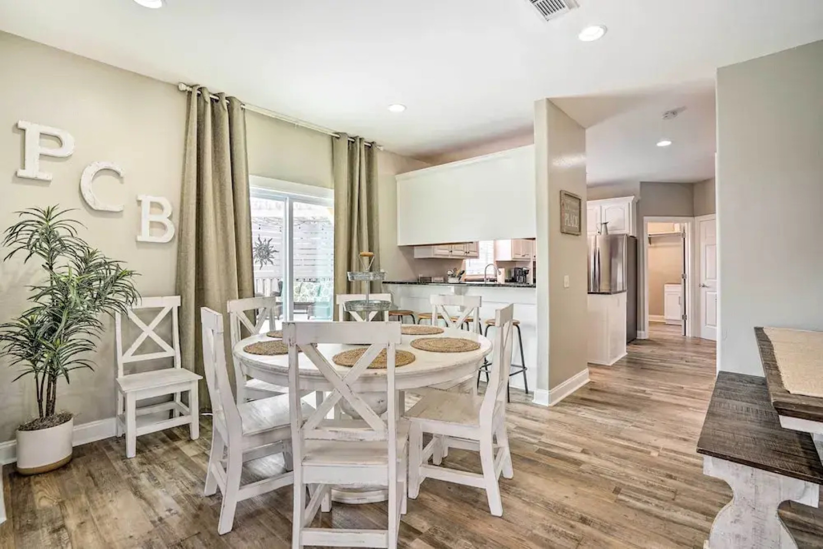 Amazing PCB Villa: Private Pool & Lounge Space