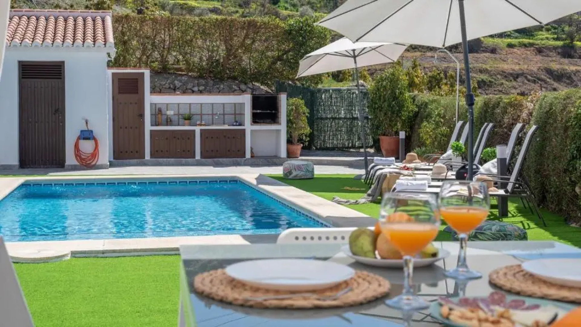 Cortijo Entre Pueblos Competa by Ruralidays