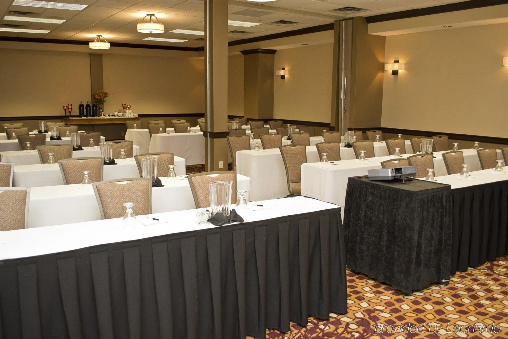 Отель Thousand Hills Resort