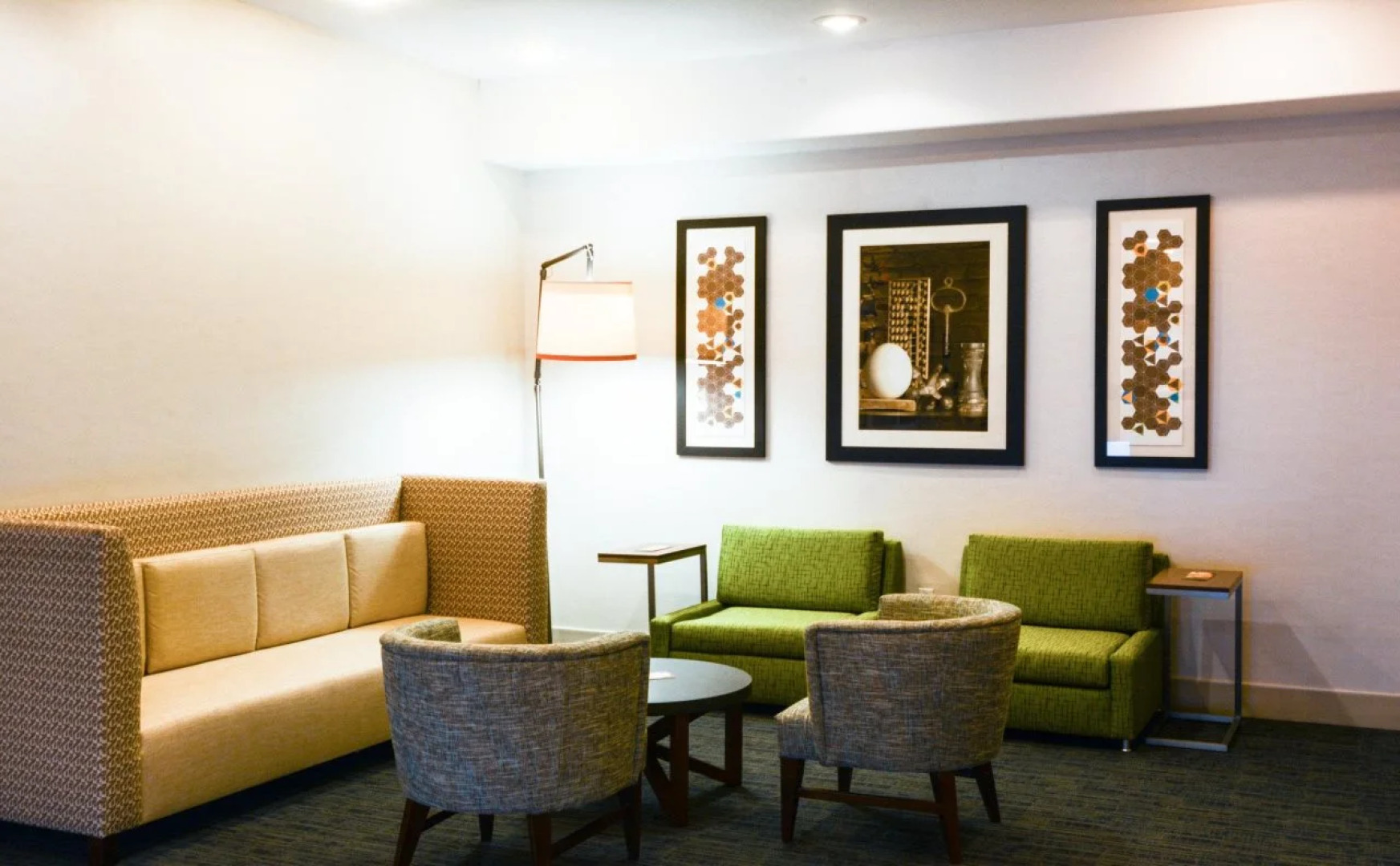 Holiday Inn Express & Suites New Boston by IHG