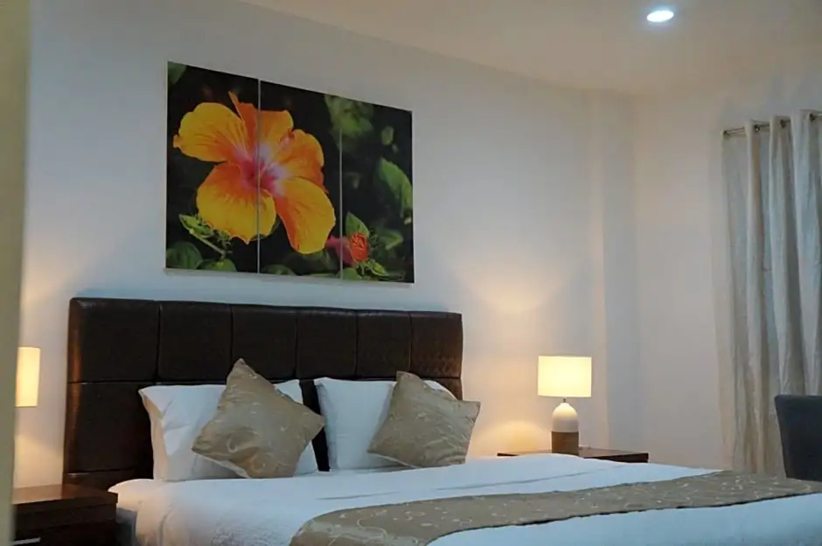 Summerhayes Lodge Room1