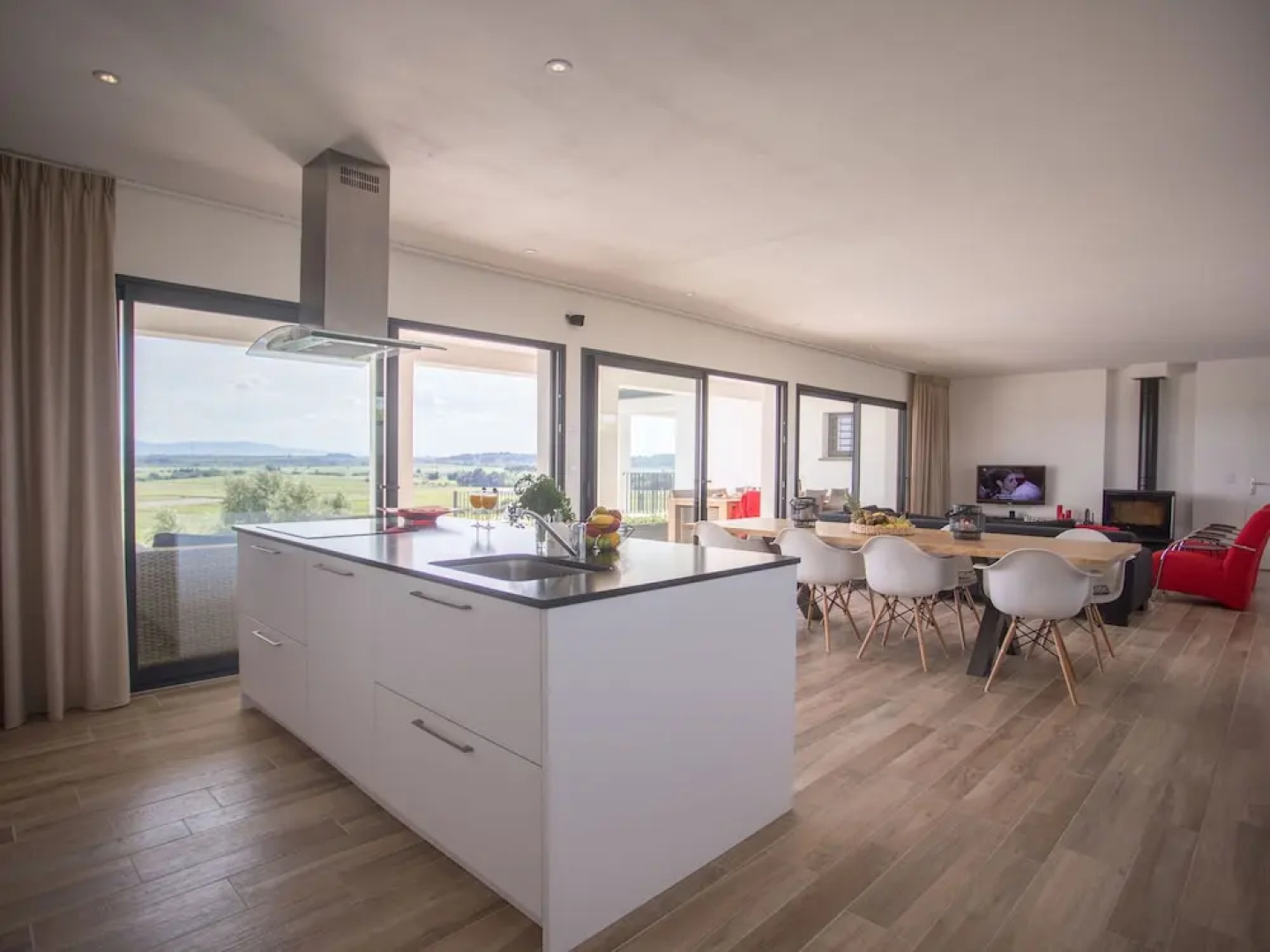 Modern Villa in Azille with Private Pool and Jacuzzi