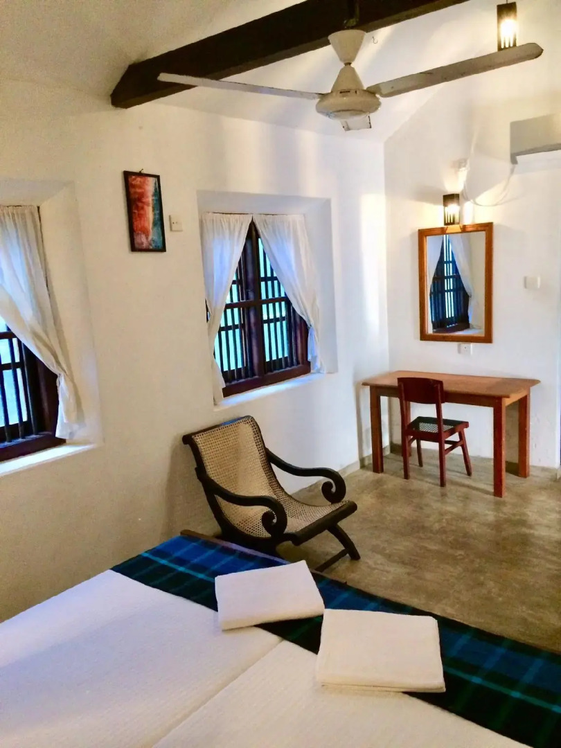 Curry Bowl Restaurant & Turtles Rest