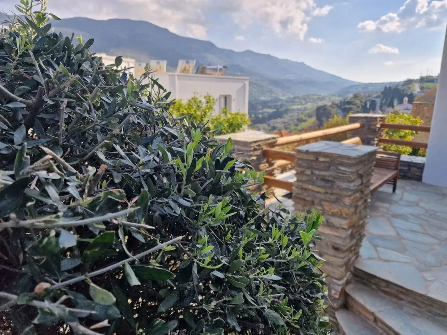 Karaoulanis apartments