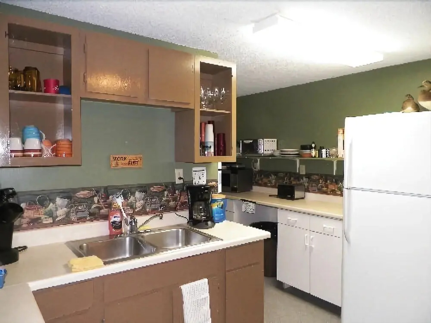 Feeder Creek Lodge and Cabin