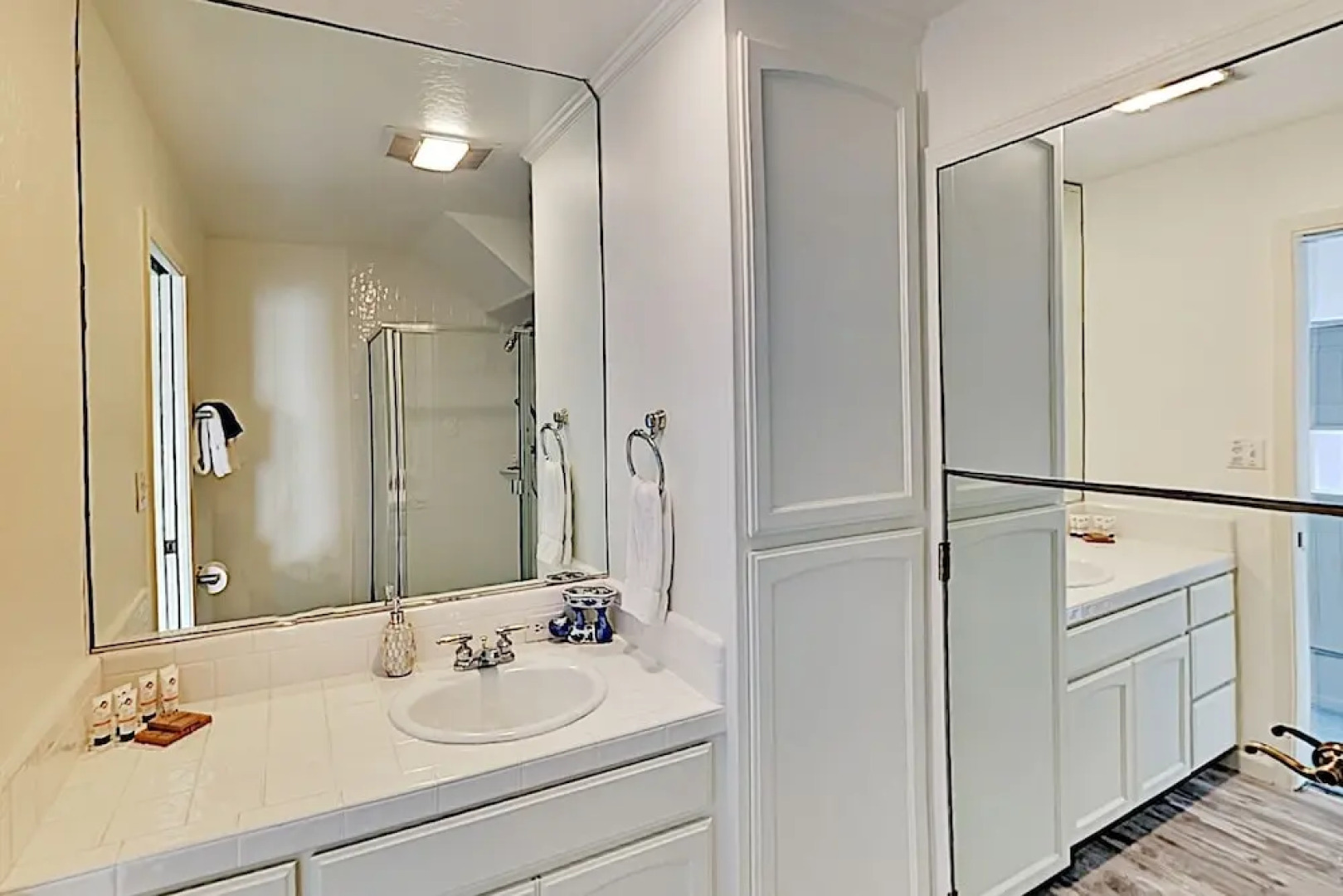 Mer De Calladonn - Ocean-View Oasis w/ Balcony townhouse