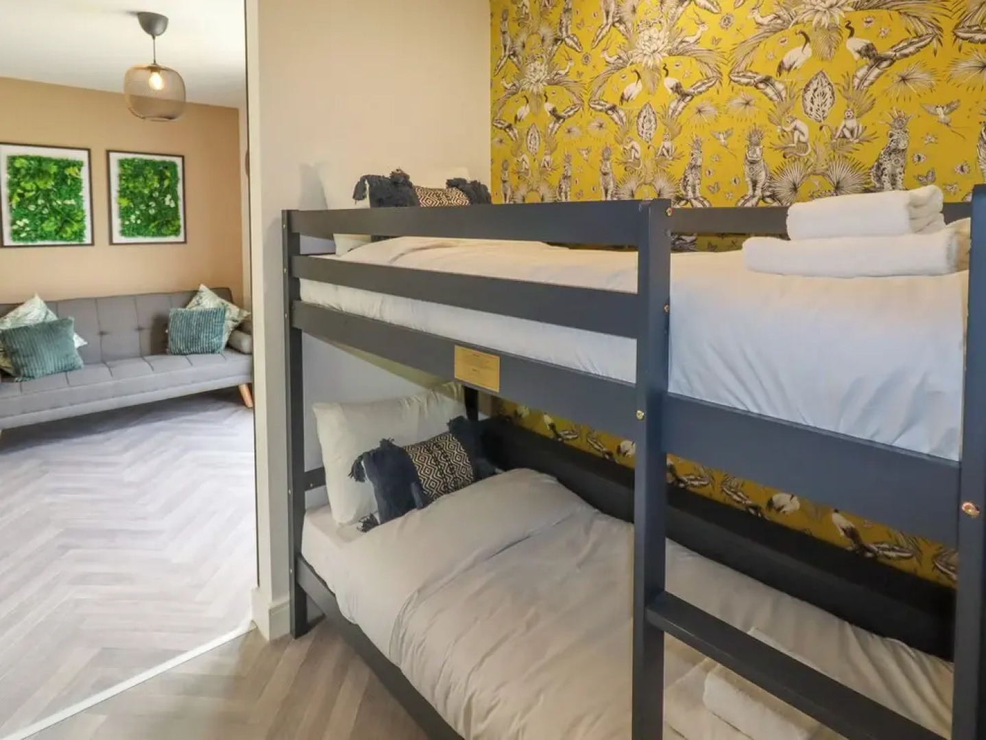 Valley Lodge 4 - North Wales Eco Lodges