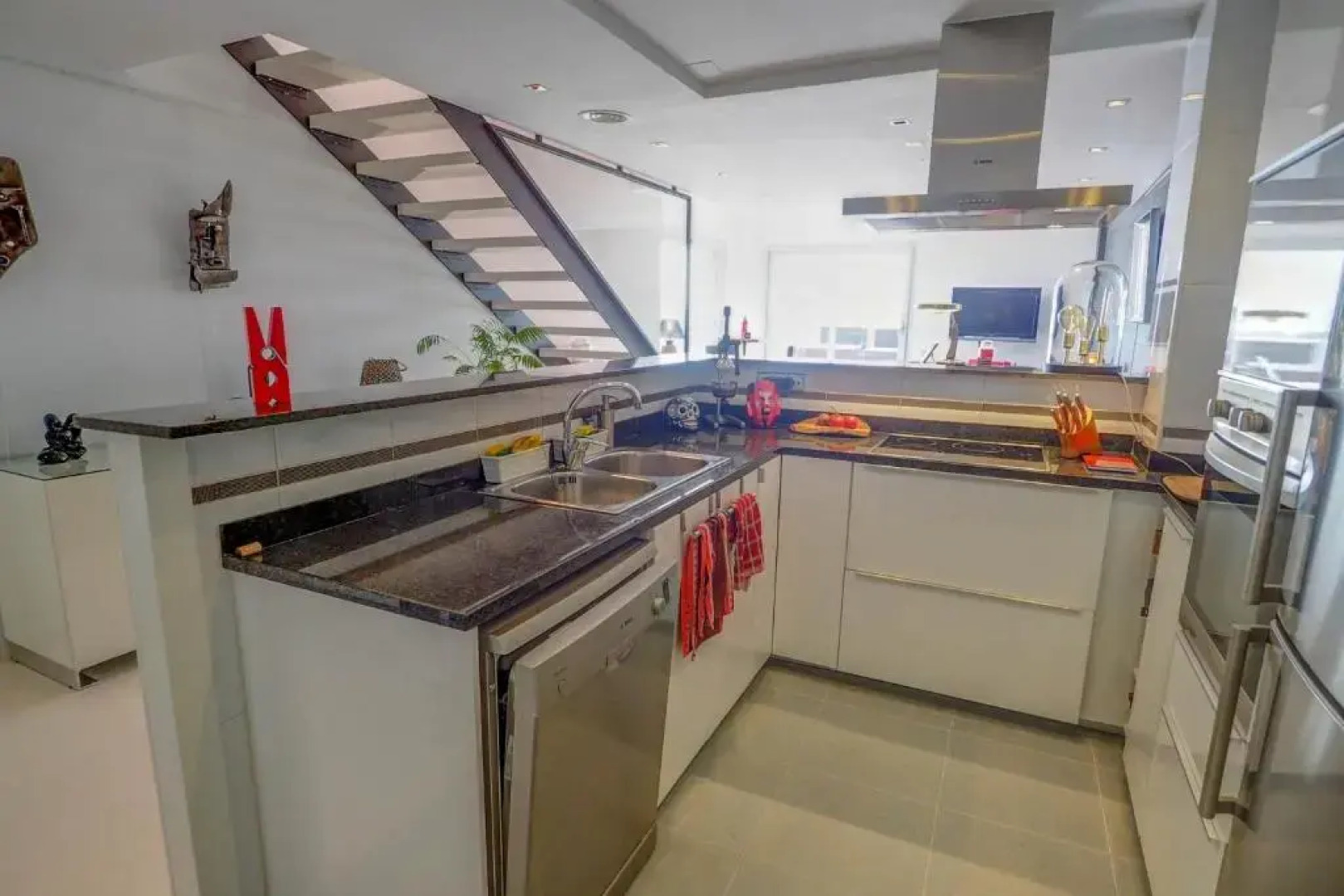 Elora Penthouse with Sea Views by Hello Homes Sitges