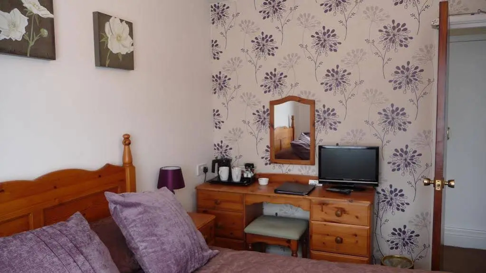 White Horse Guesthouse