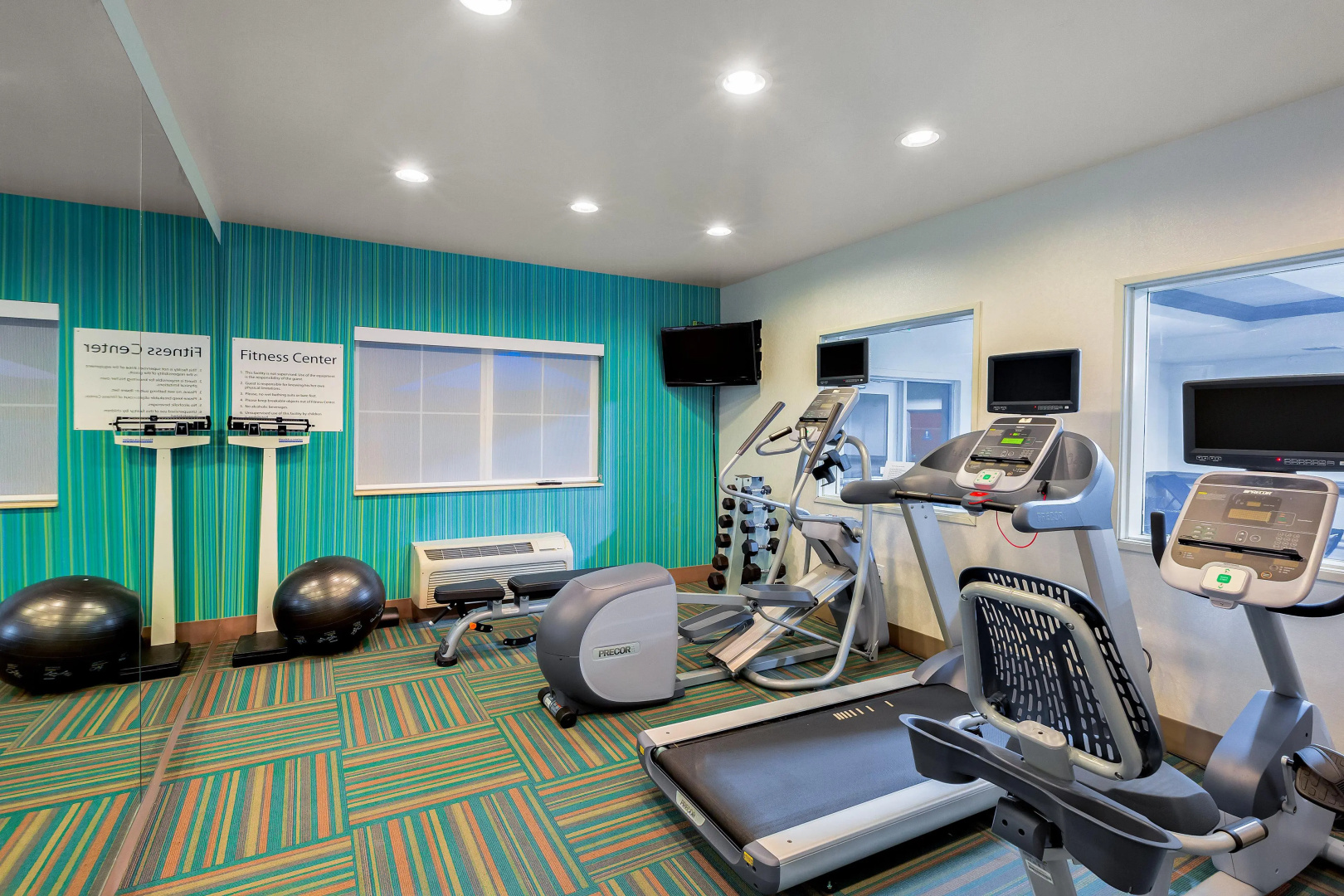 Holiday Inn Express Hotel & Suites Oroville Lake by IHG