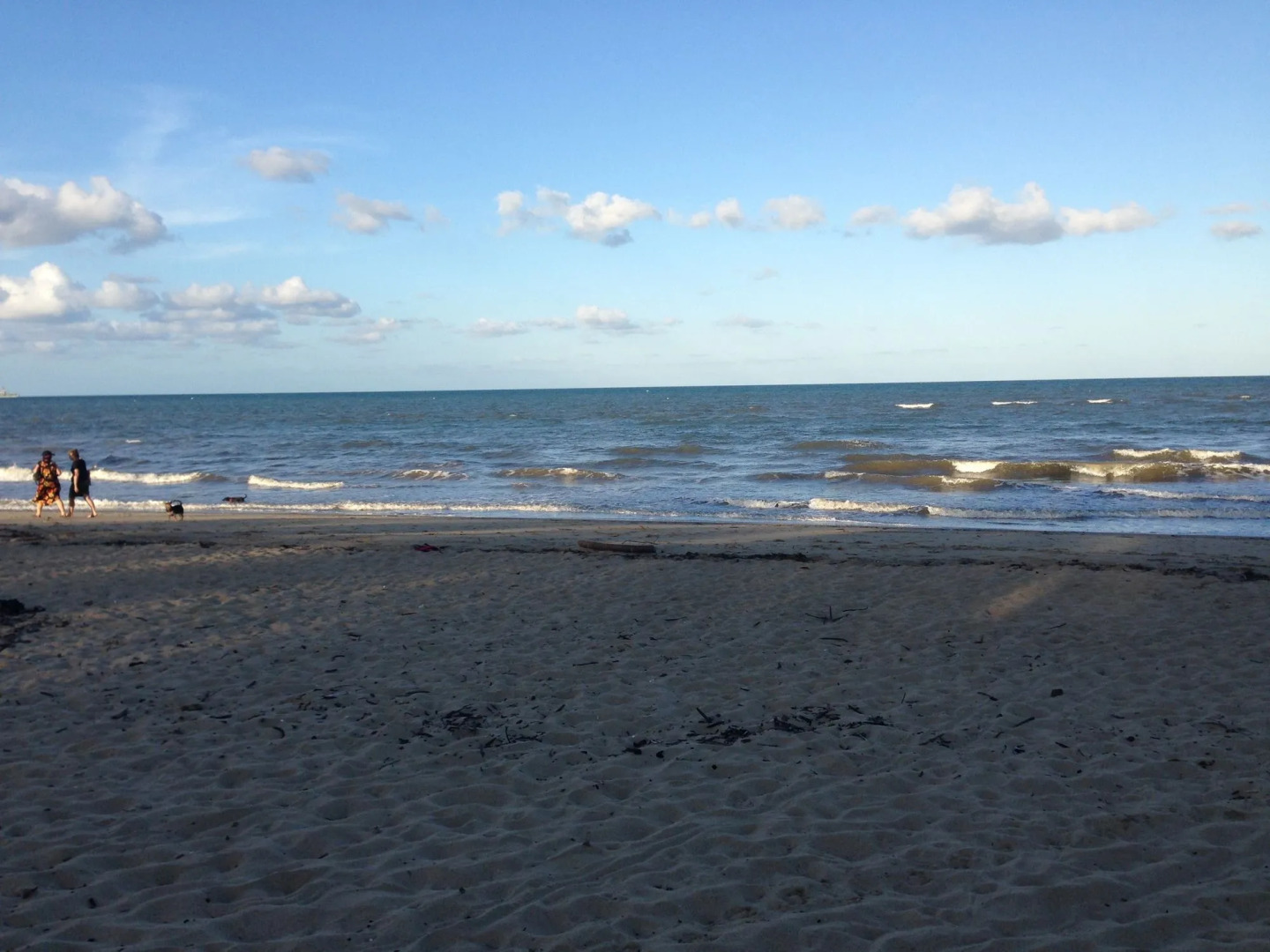 Golden Sands Beachfront Apartment Resort