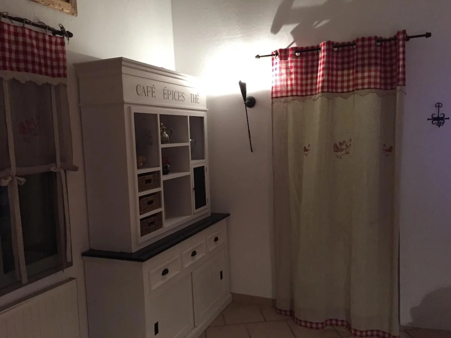 Villa With 4 Bedrooms in Althen-des-paluds, With Private Pool, Enclose