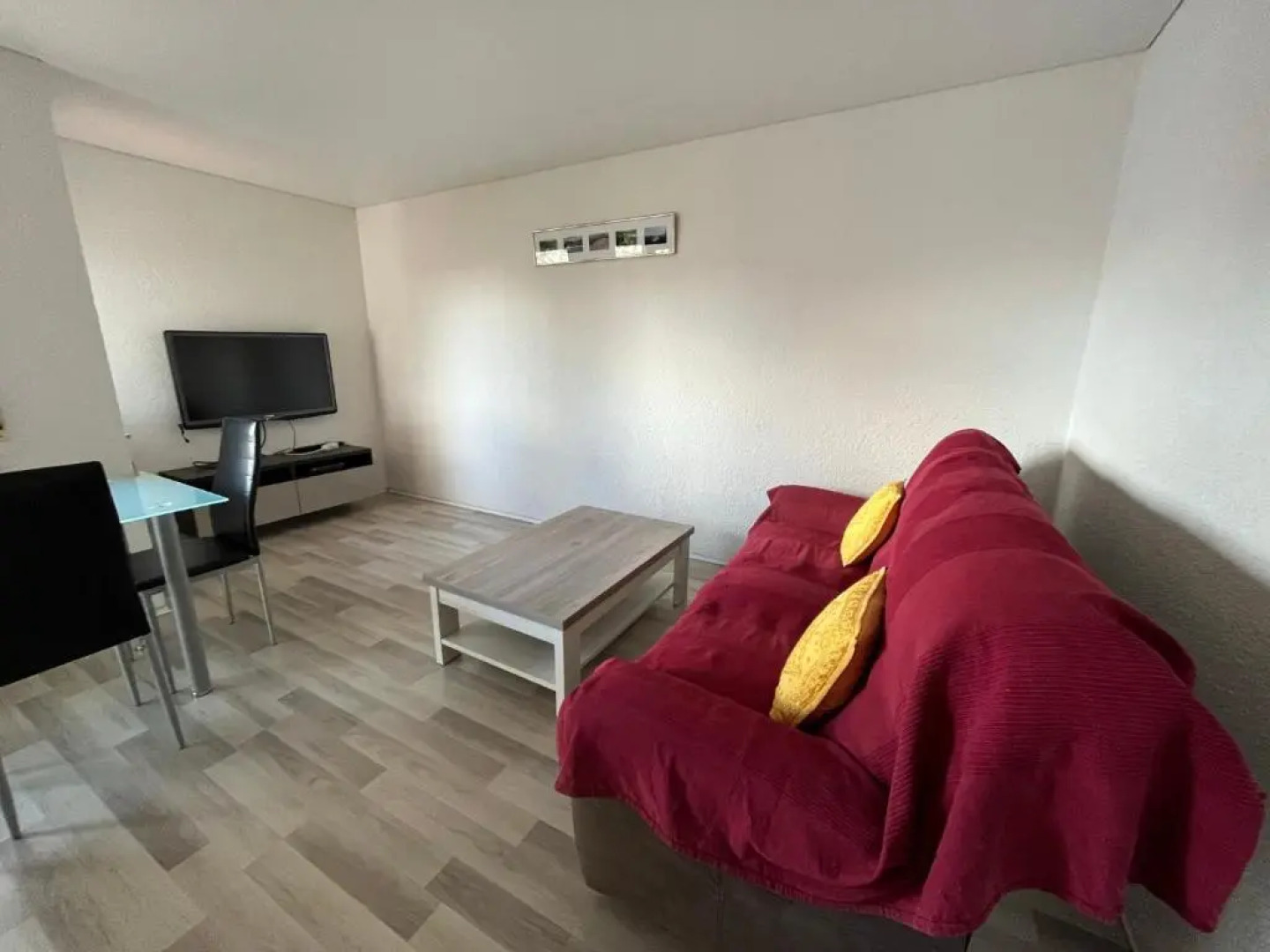 70m2 Appartment with 2 Bedrooms, Balcony And Garage
