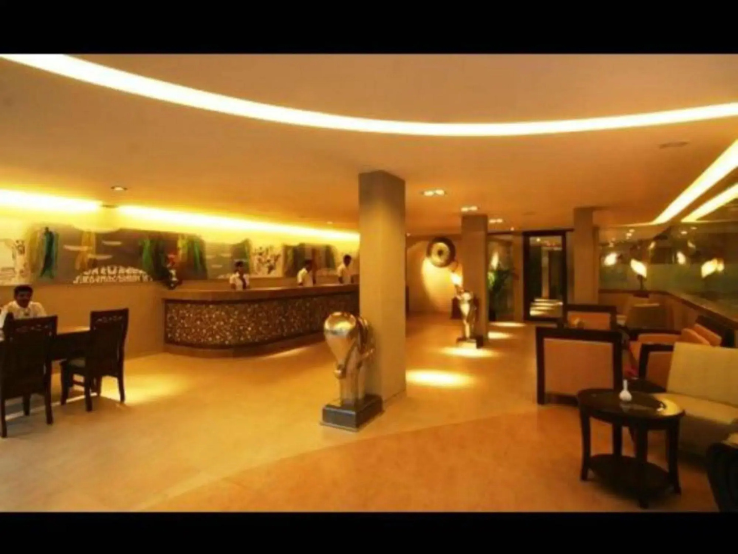 Neelams The Glitz