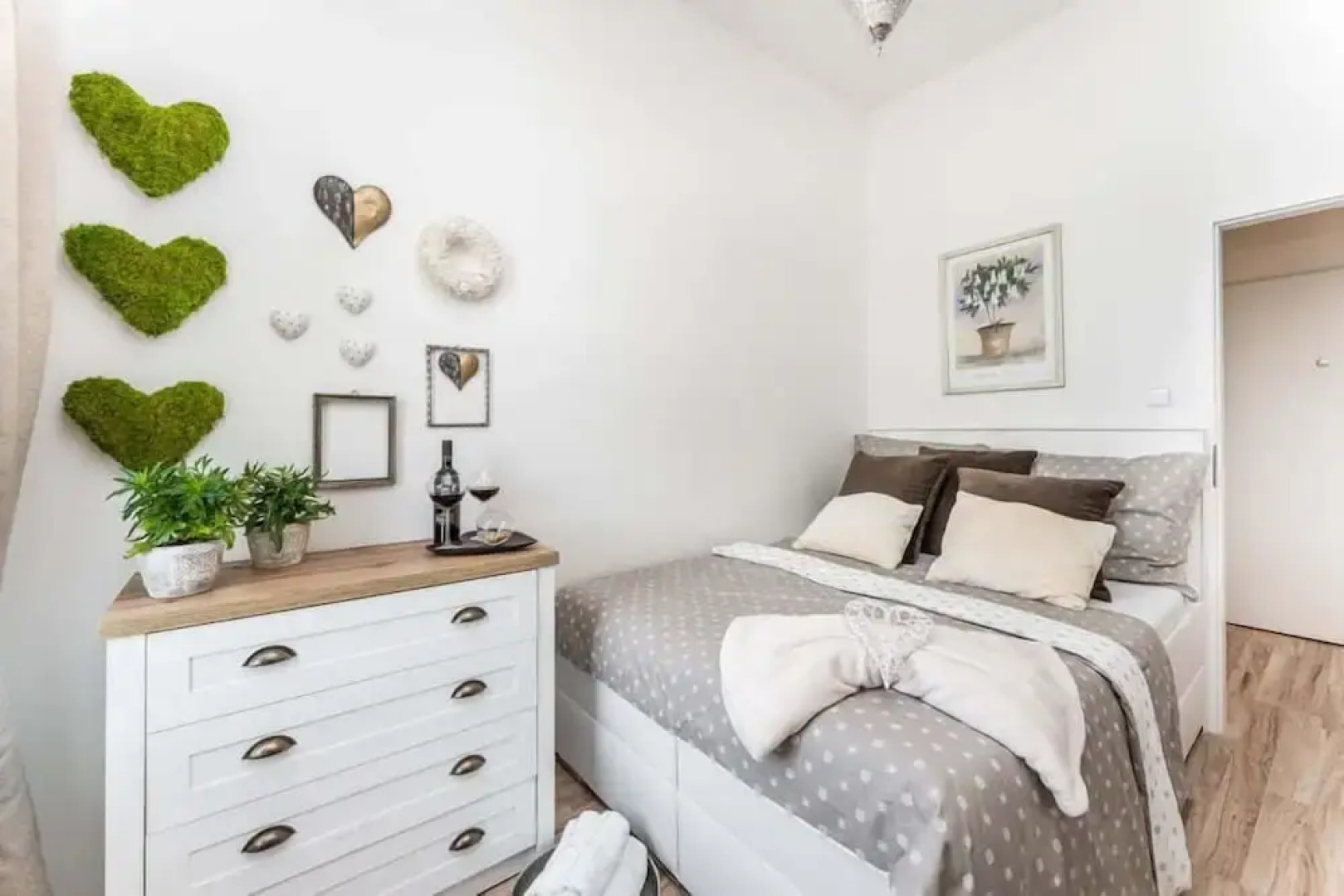 APT in Alb. nad Orlici by Michal&Friends