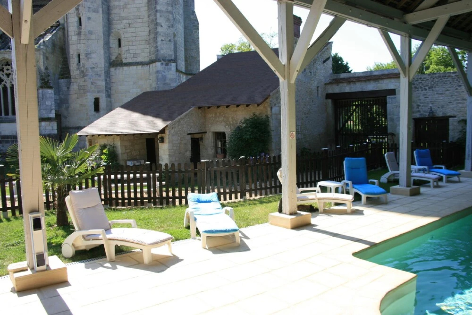 Abbaye de Bois-Aubry