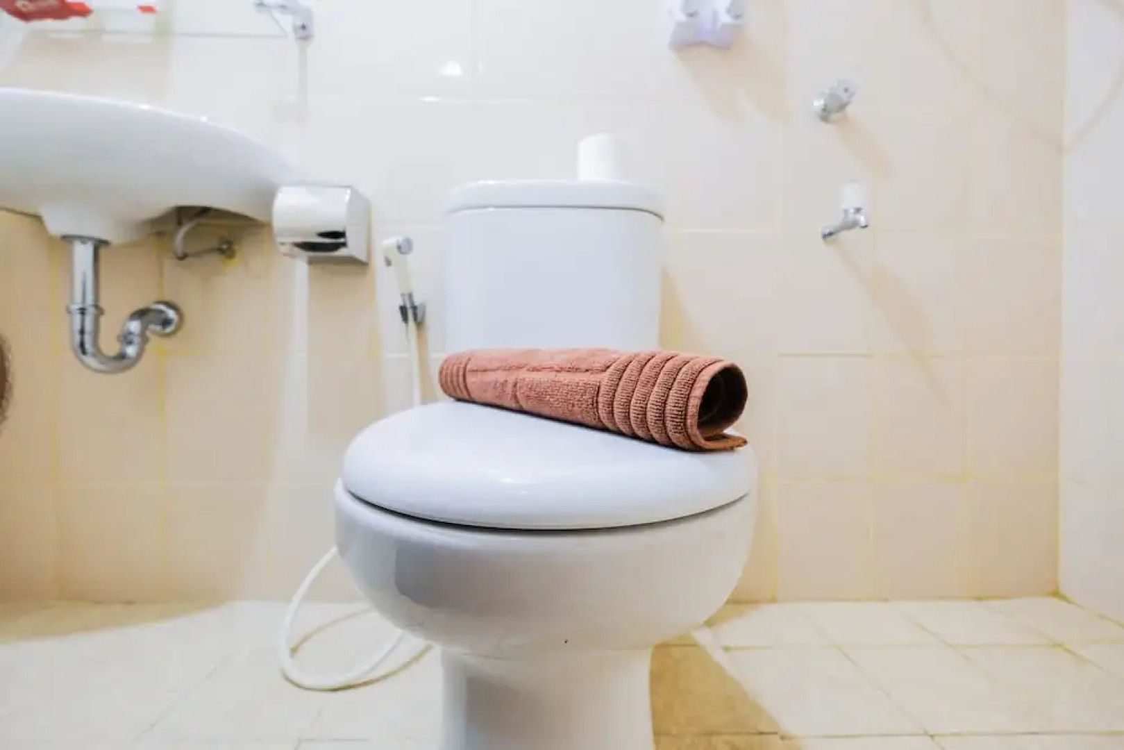 Brand New 2BR Serpong Greenview Apartment