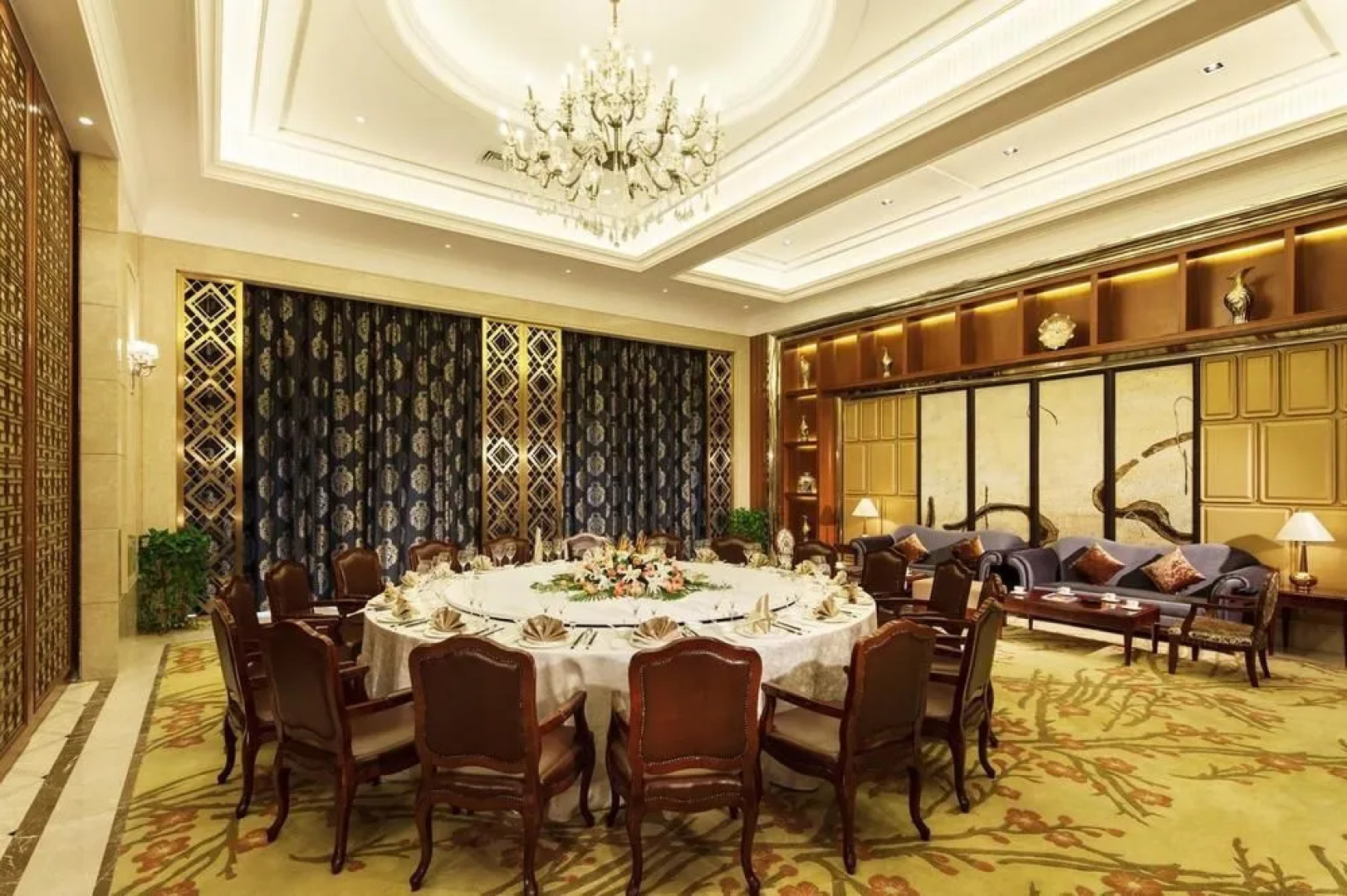 Royal Oriental Garden Hotel