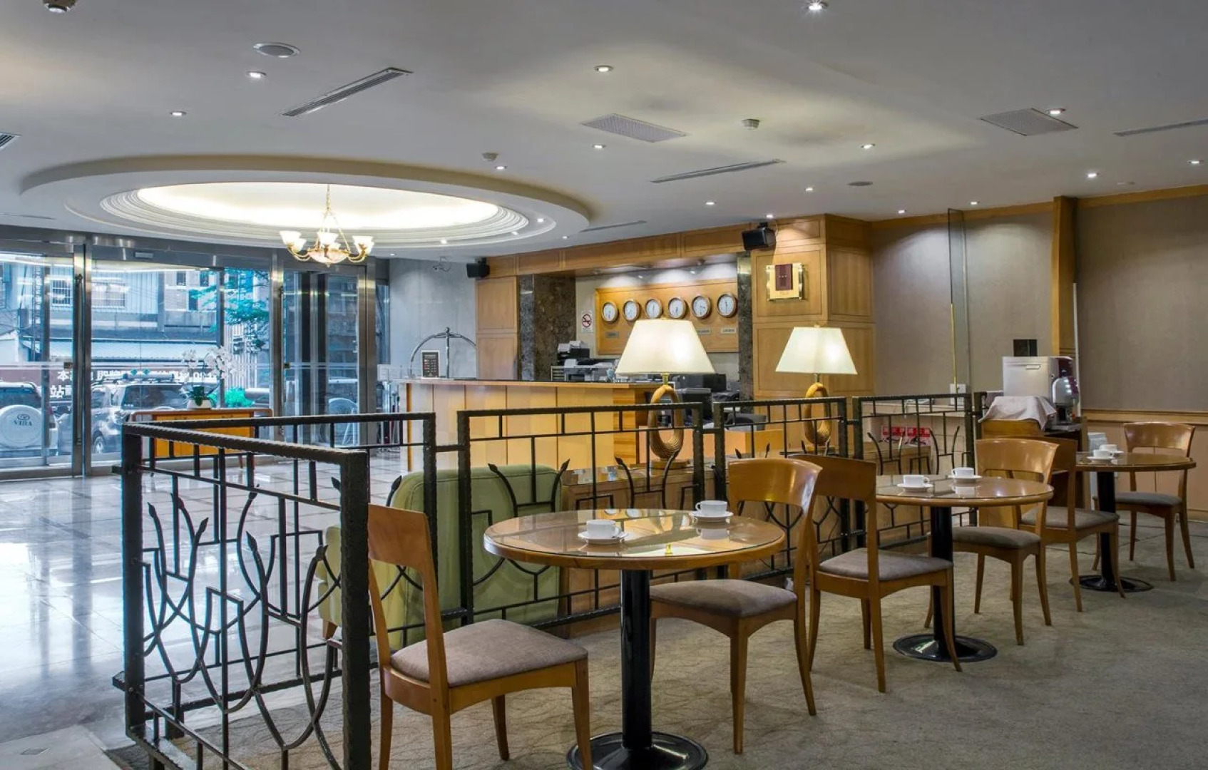 Carlton Hotel-Chung Hwa