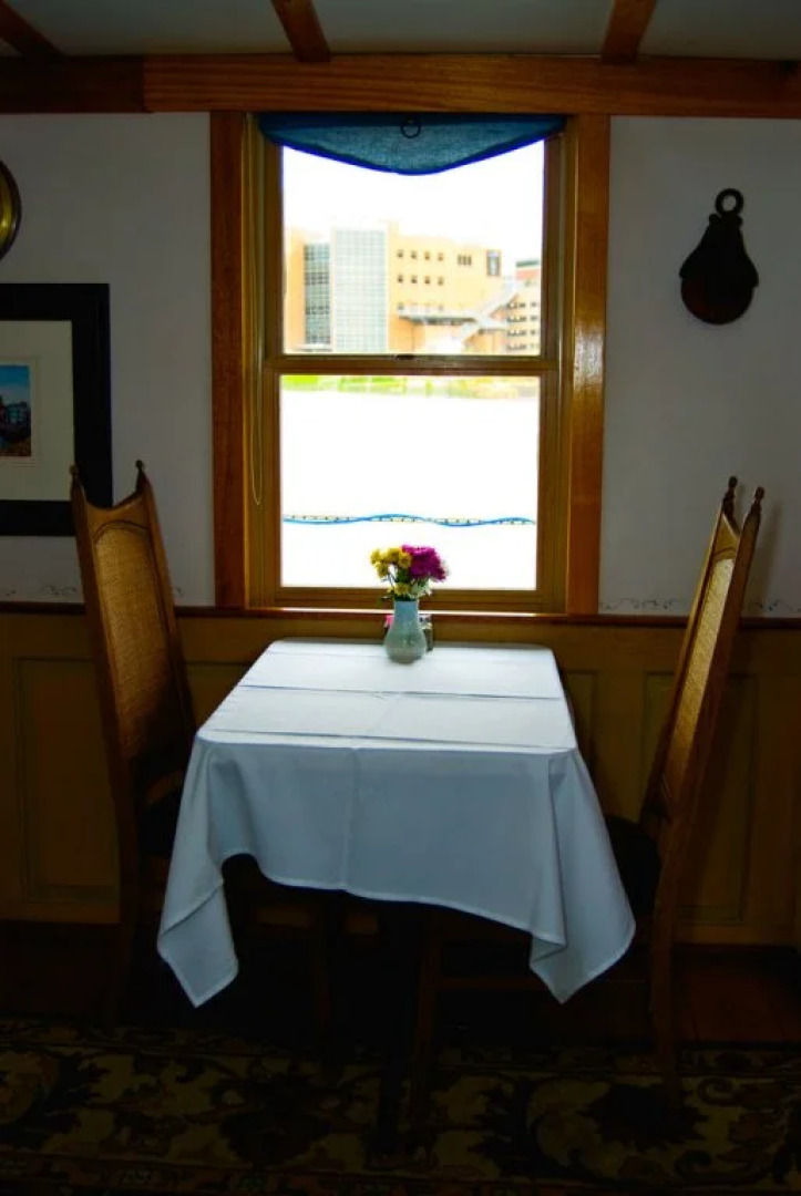 The Covington Houseboat