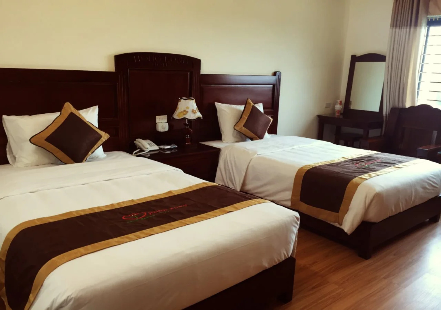 Khách sạn Sen Hồng