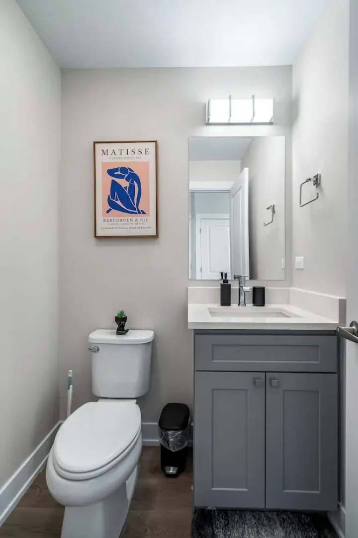 Spacious 4BR Warrenville Home- Rep 1
