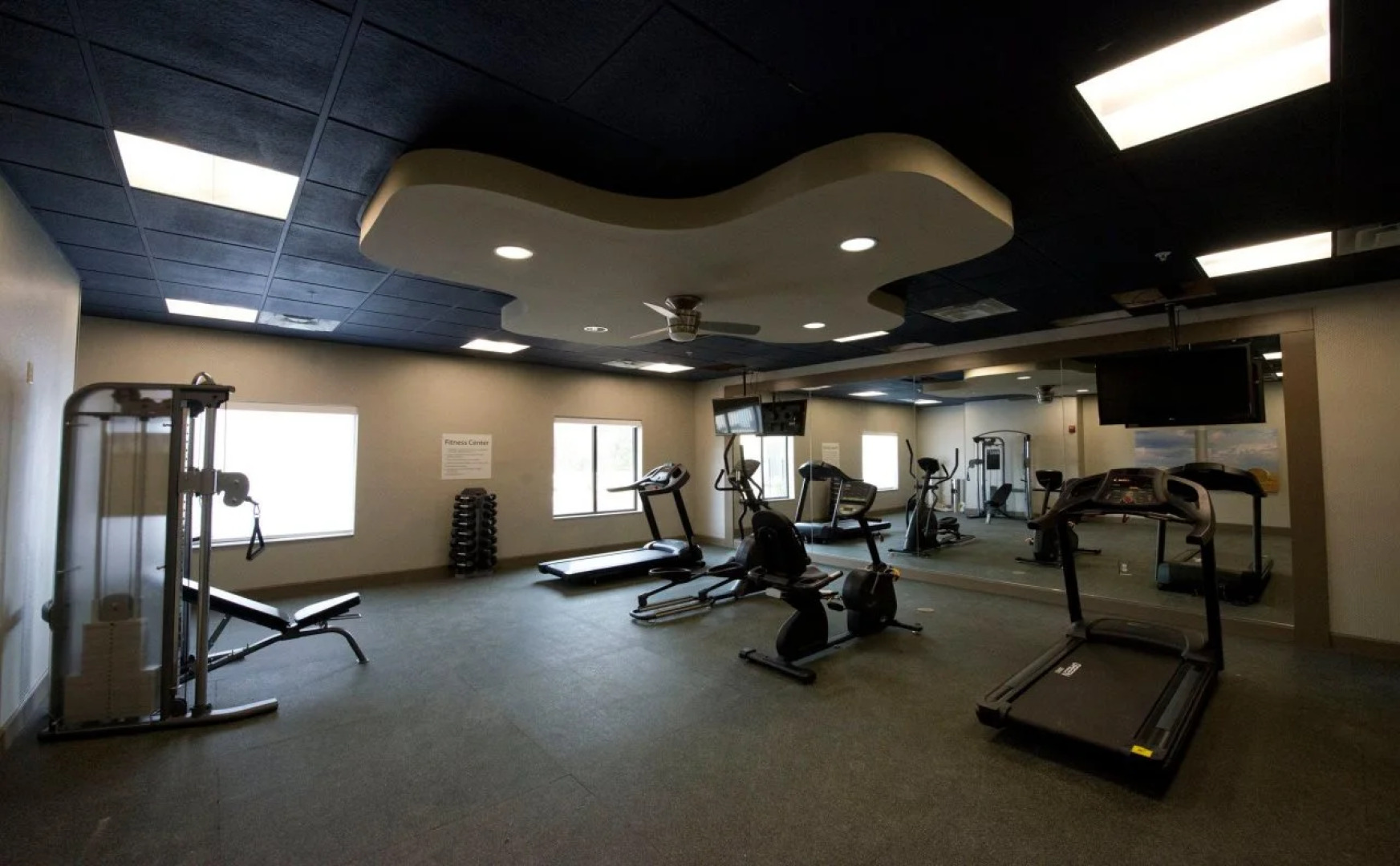 Holiday Inn Express & Suites Perry-National Fairground Area #34 by IHG