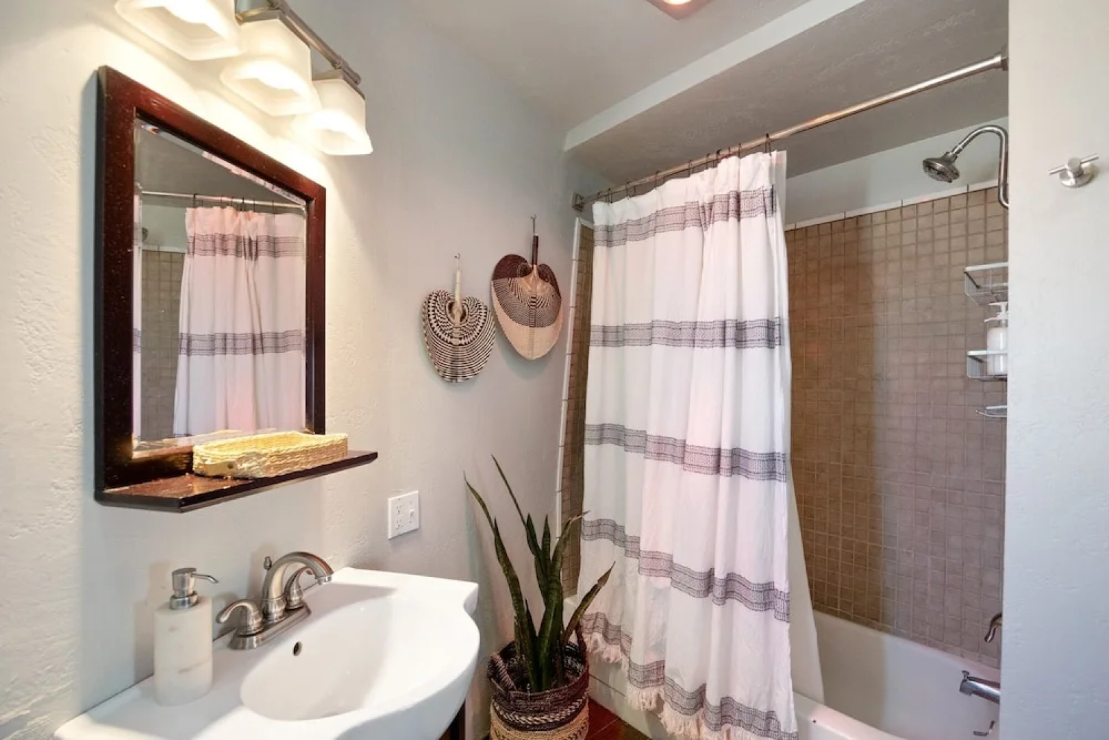 Abracadabra Dome - Come Experience The Unique And Cozy! 1 Bedroom Home by RedAwning