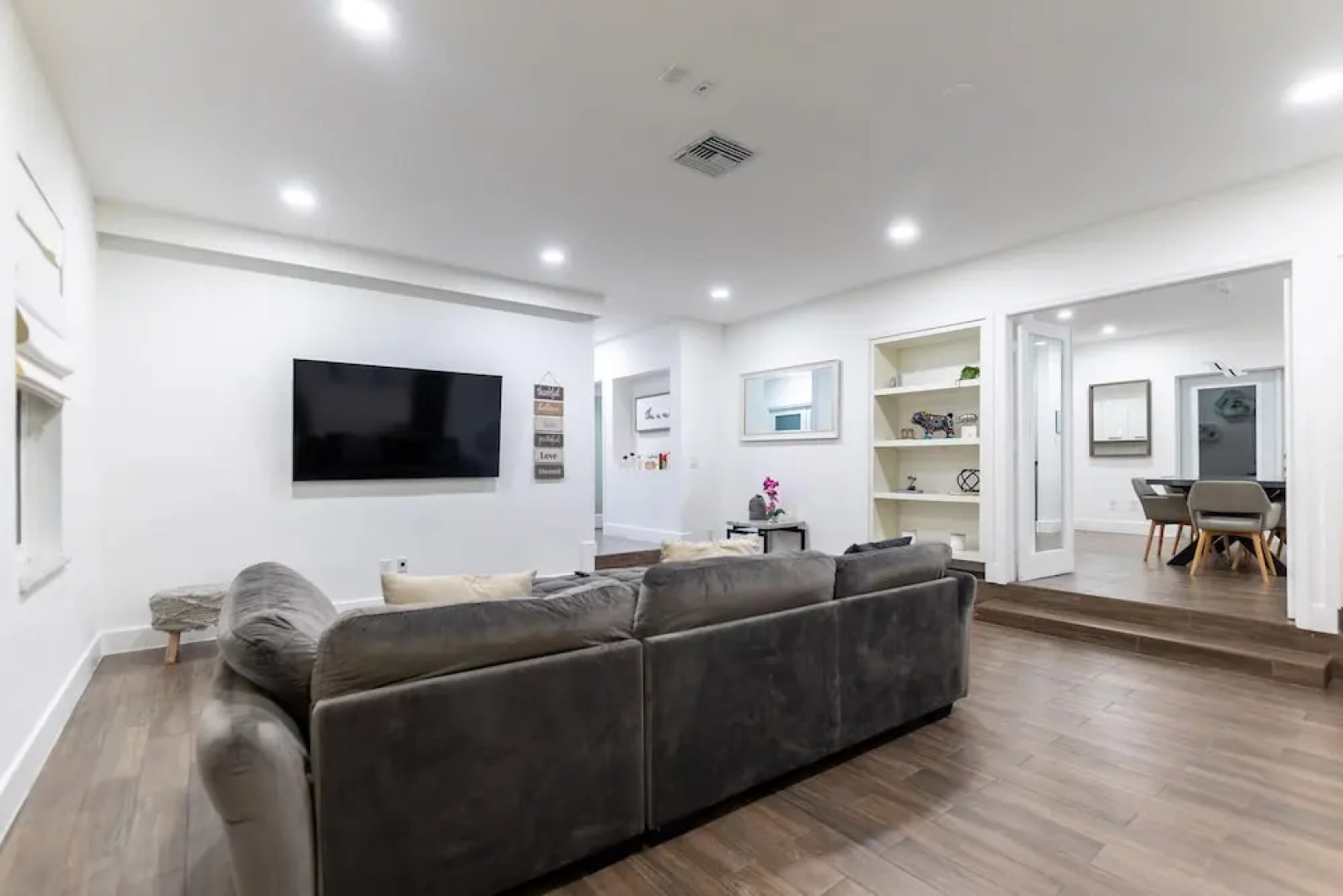 Joyfull Villa Crazy Bkyd w Pool Arg Grill Mini Golf, North Miami Beach