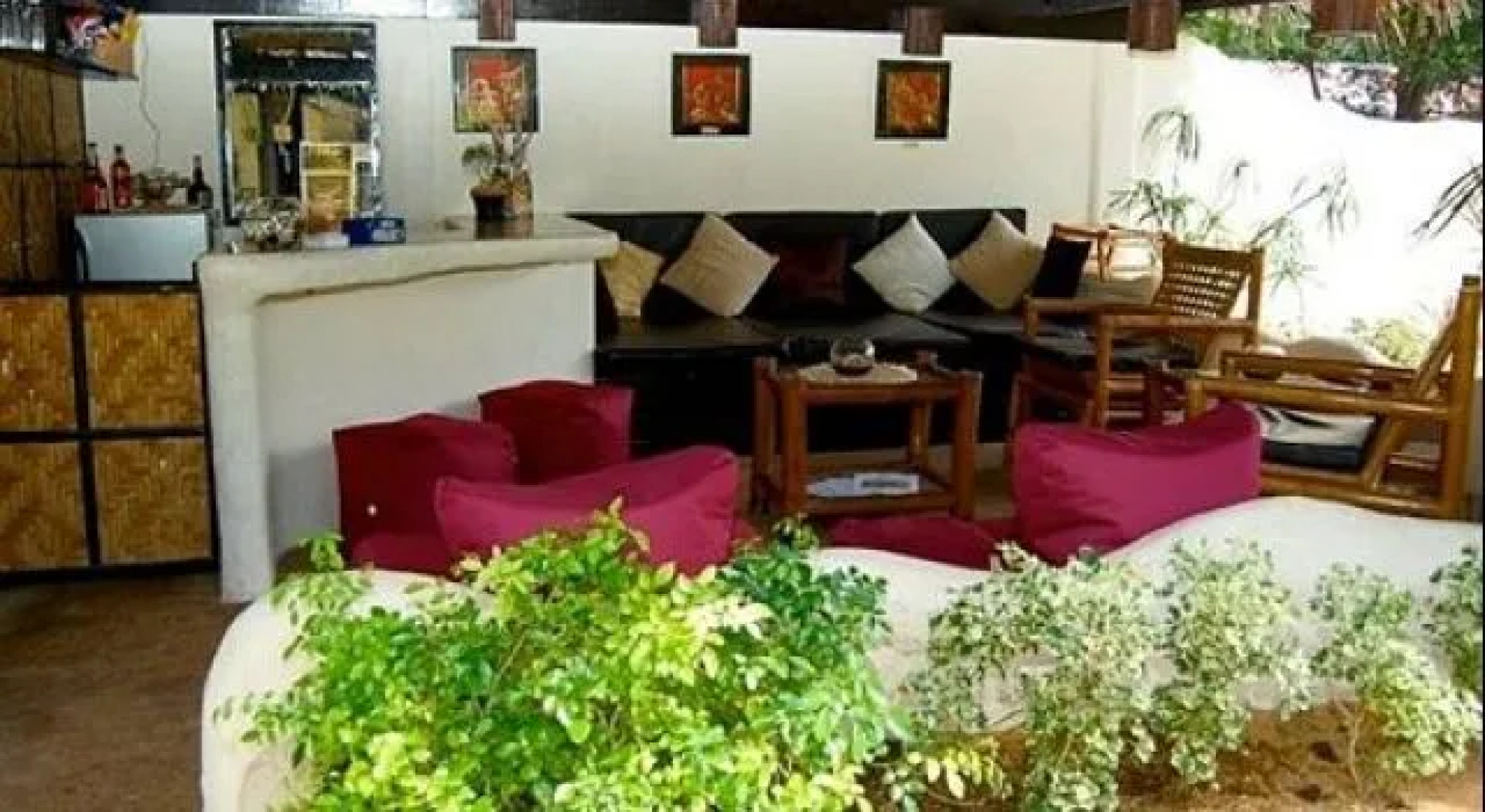 ChARTs Resort and ART-Café