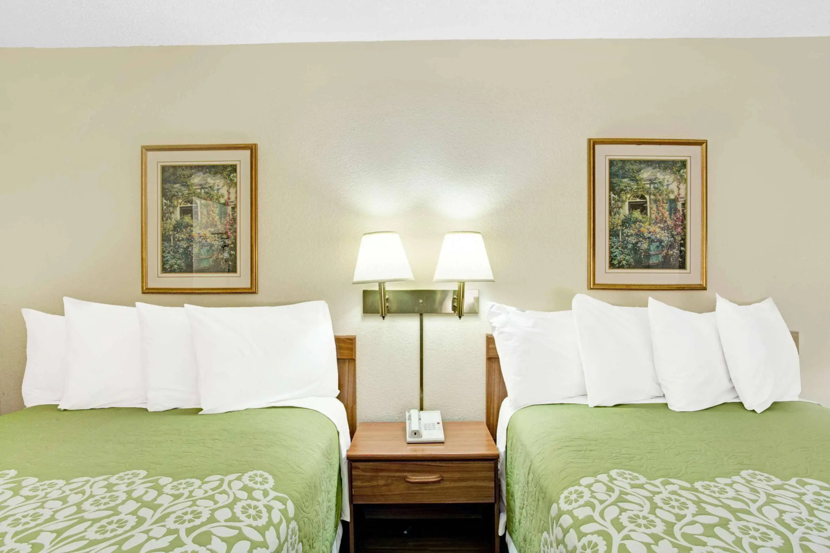 Days Inn by Wyndham Ogden