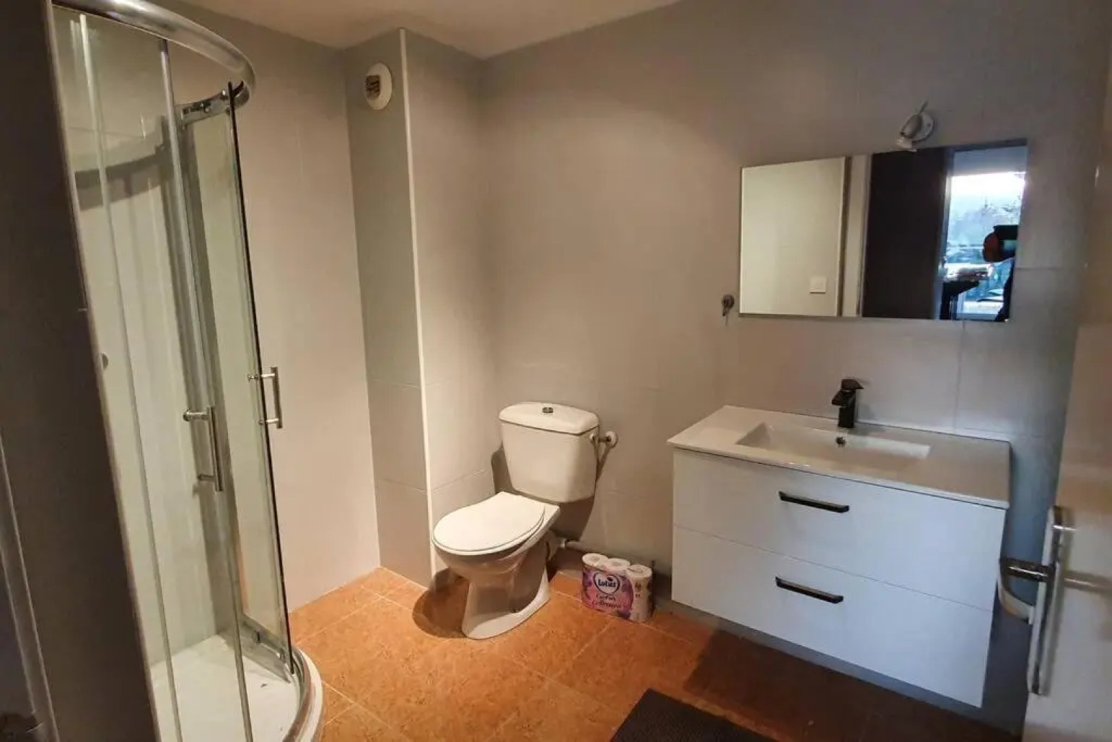 HENDAYE: Joli T3, piscine et parking avec vue sur l'océan