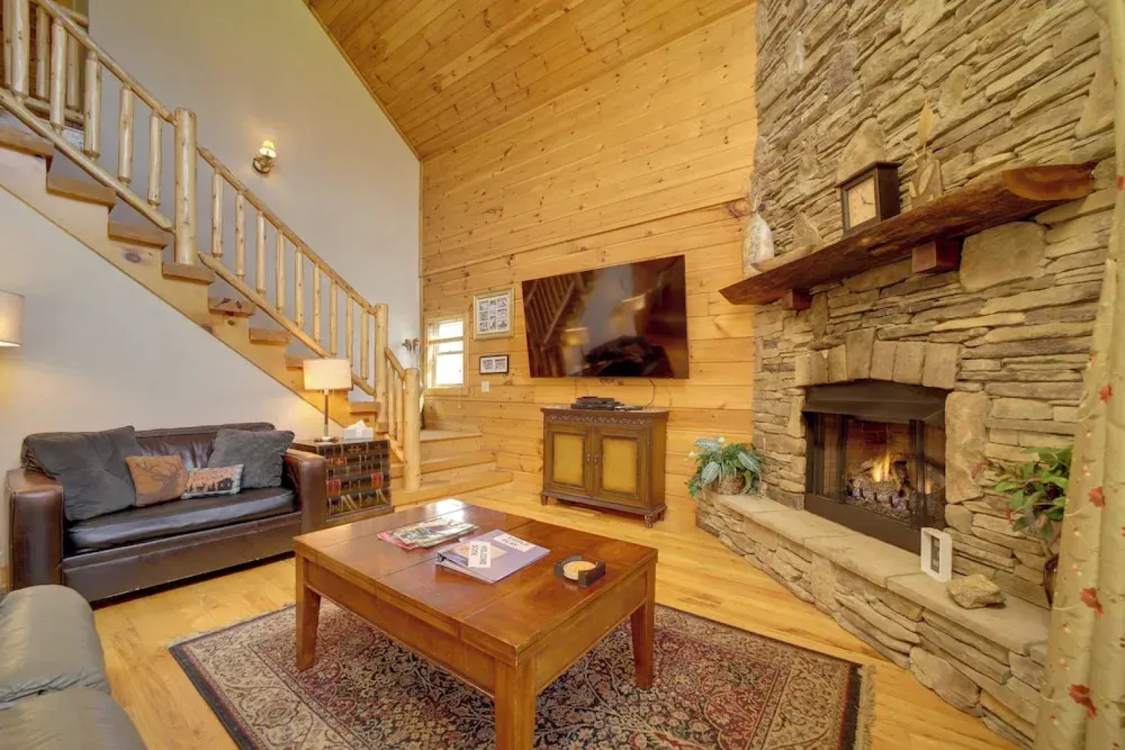 Maggie Valley Cabin w/ Private Hot Tub & Game Room