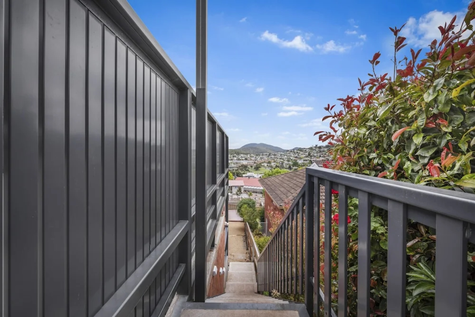 Cosy Cottesloe - Mount Wellington View