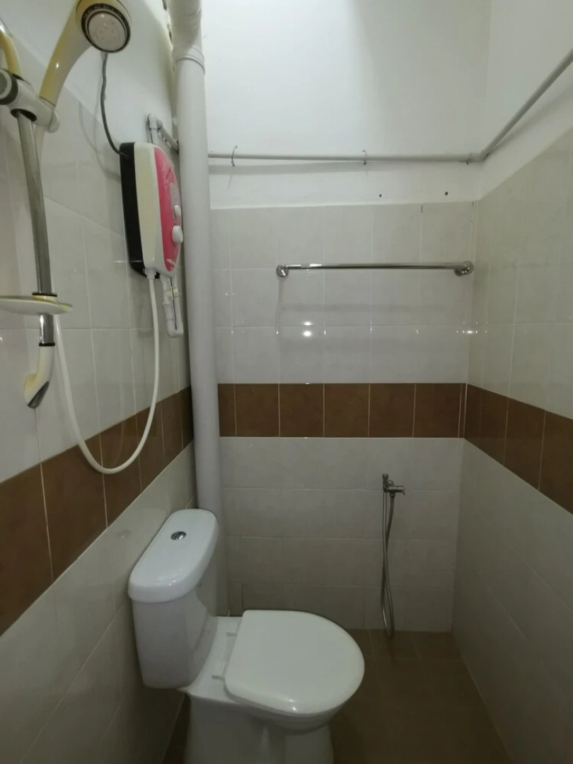 OYO 89951 Maa Hari Hotel