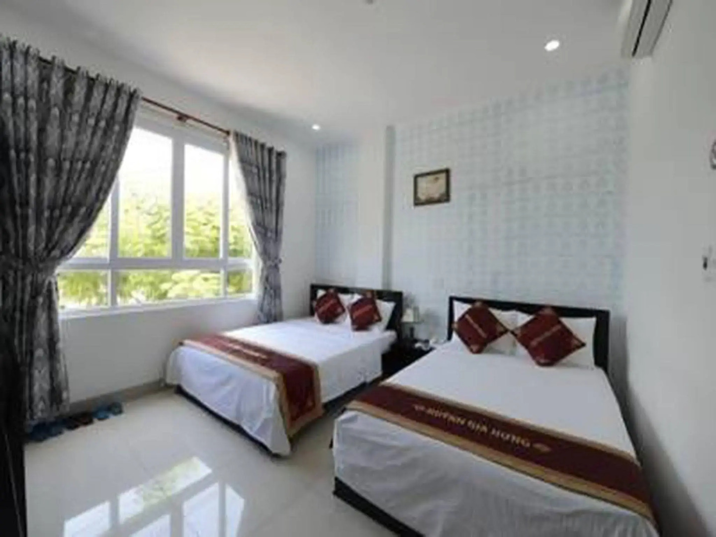 Huynh Gia Hung Hotel