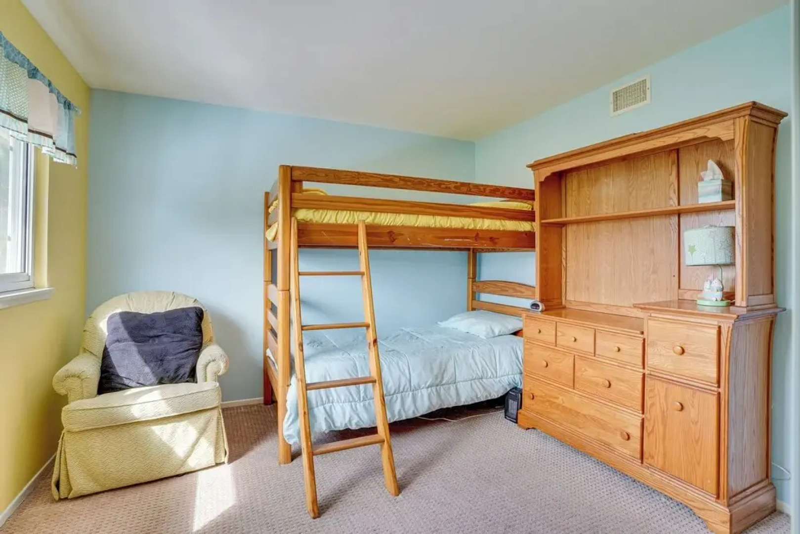 Santa Ana Home w/ Patio, 9 Mi to Disneyland!