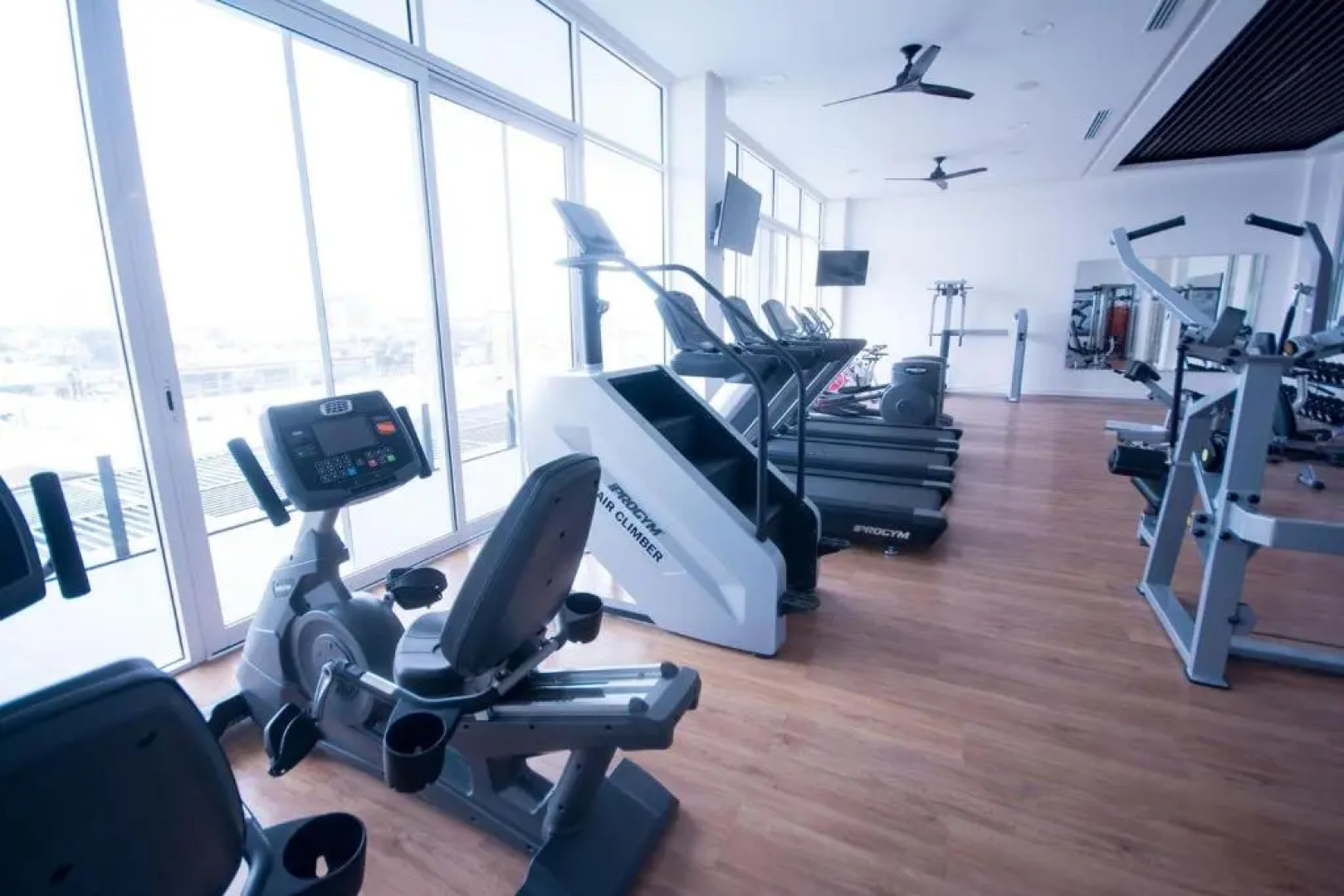 Real View Towers E504 by Casago