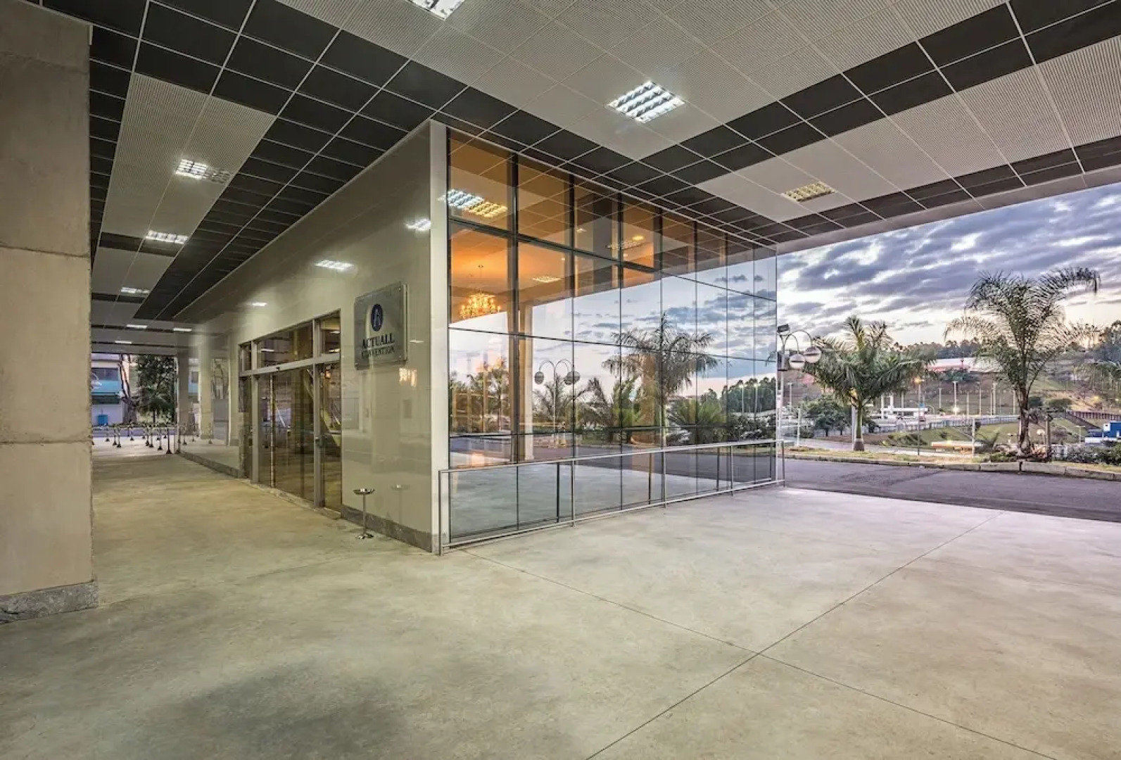 Actuall Convention by Summit Hotels