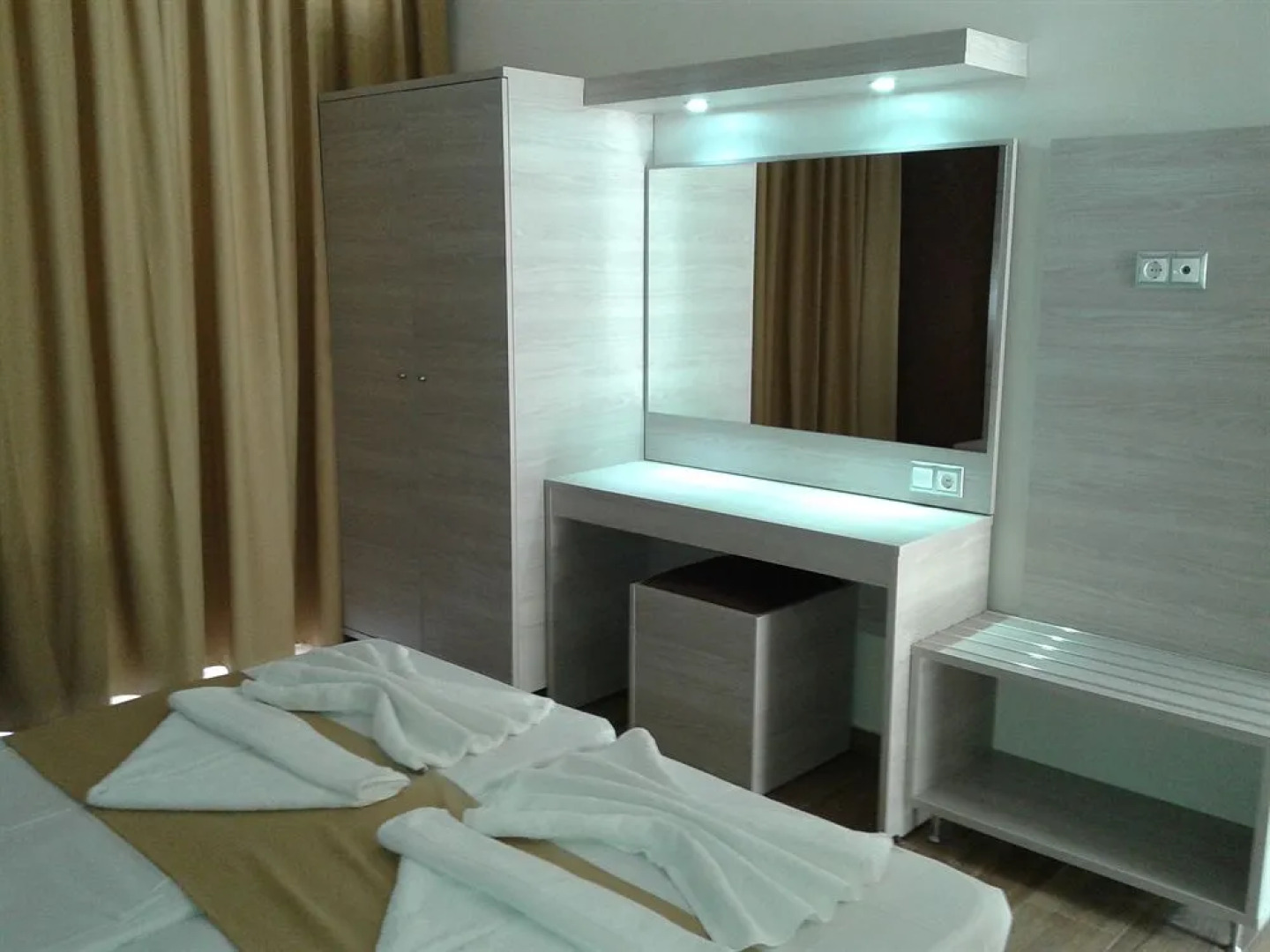 Karavos Hotel Apartments