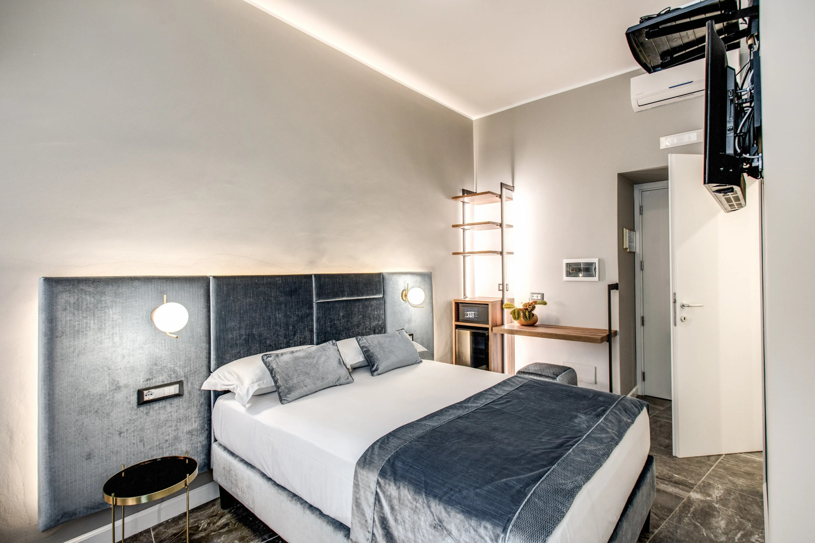 Apollo Boutique Hotel