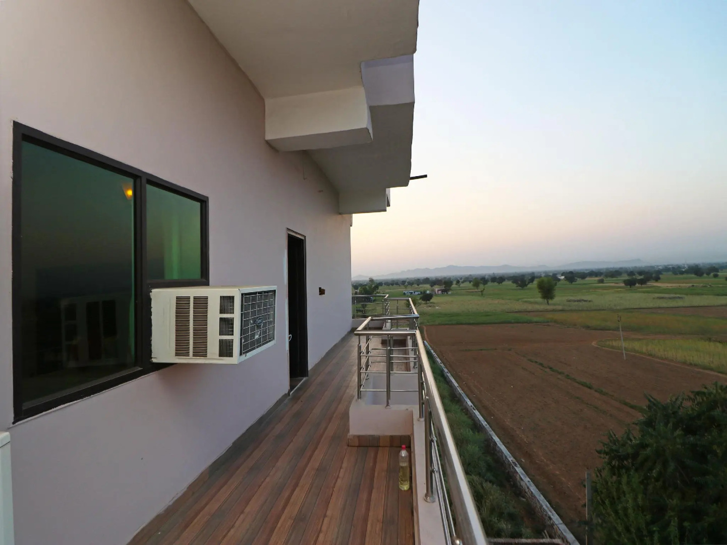 OYO 12520 Hotel Grand Tara