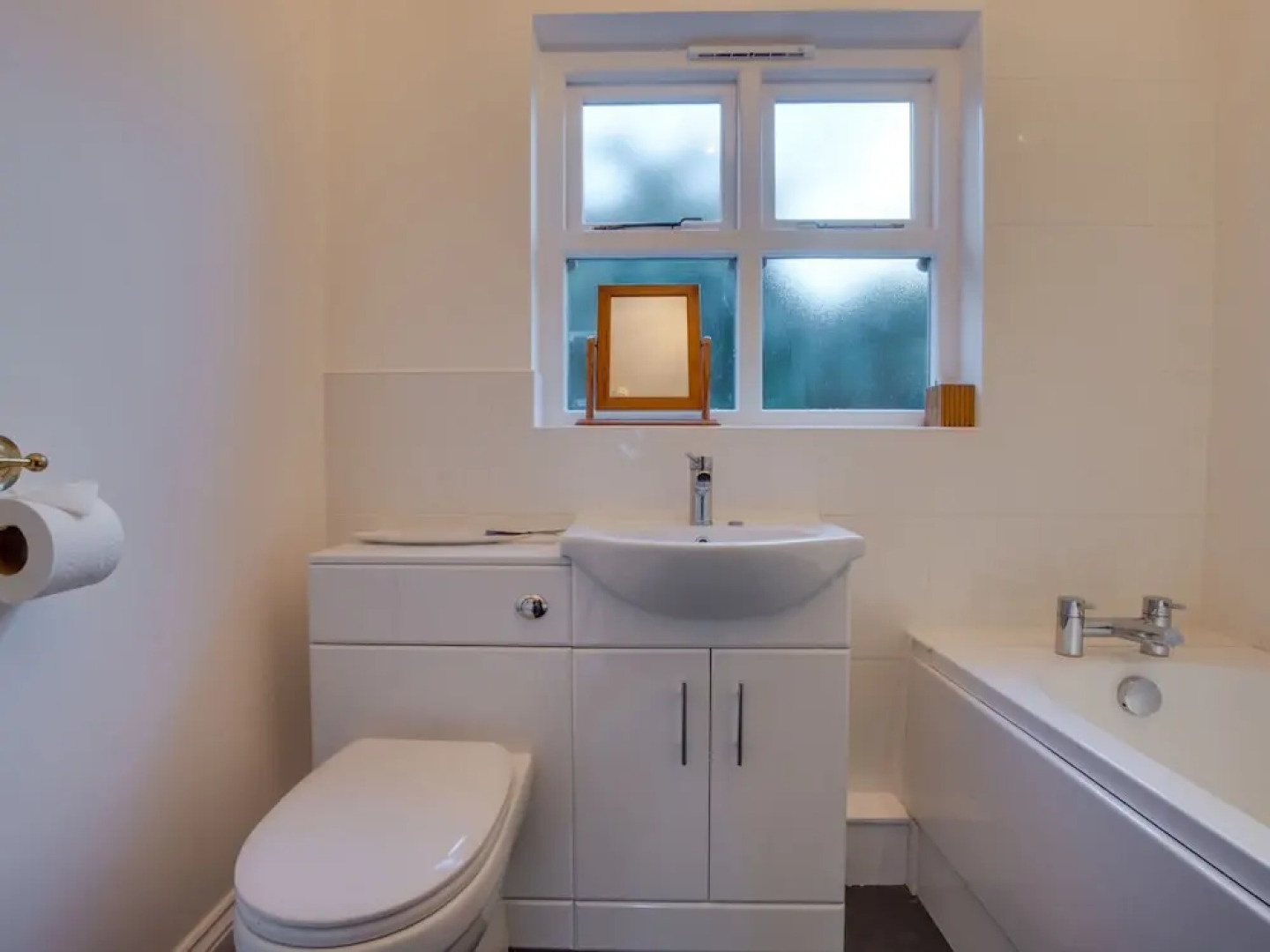 Modern Holiday Home in Saundersfoot With Garden